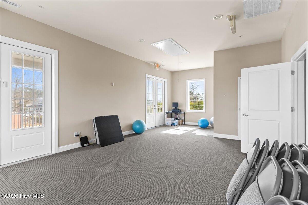 100547784 | Photo 64