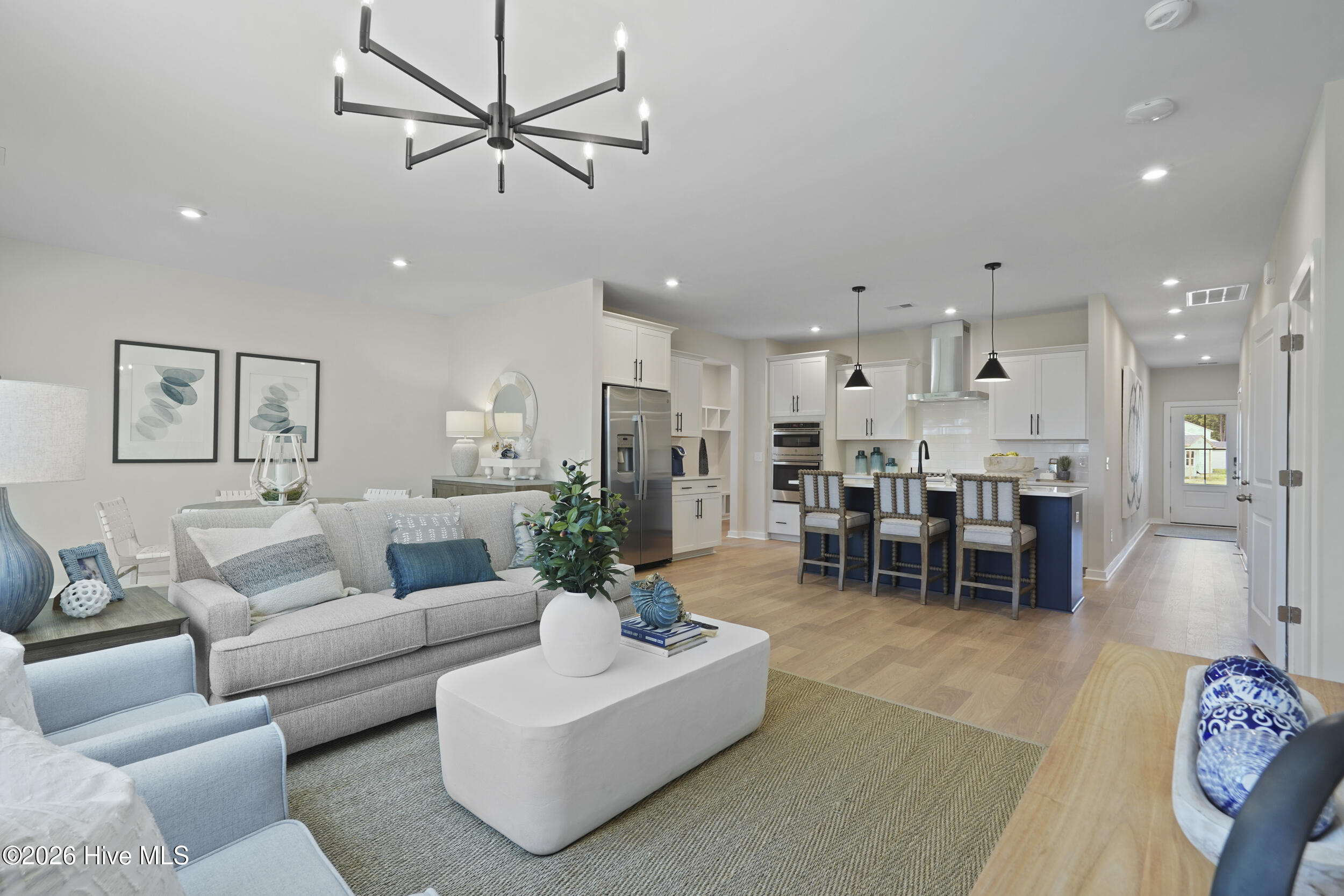 100554470 | Photo 12