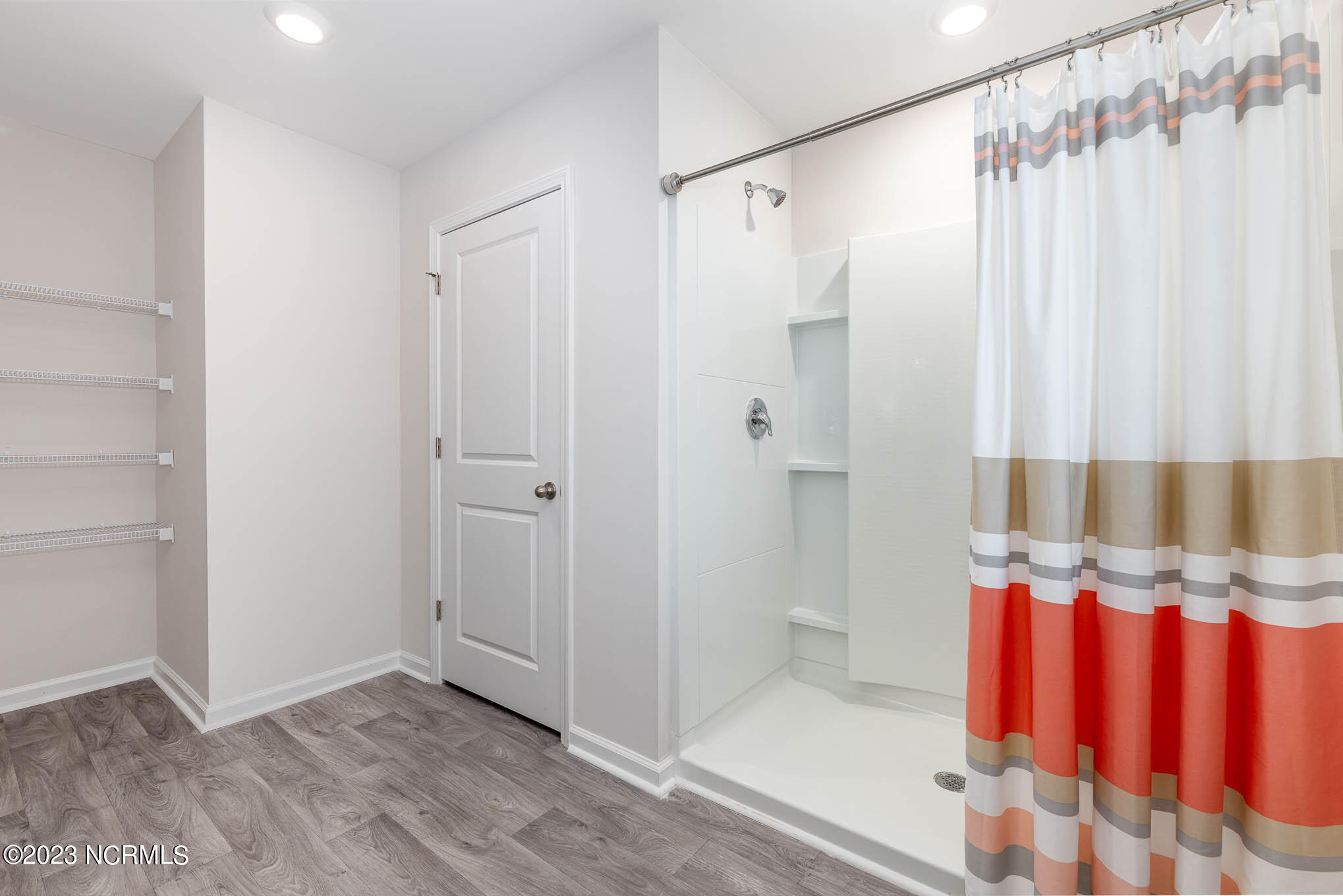 100553560 | Photo 25