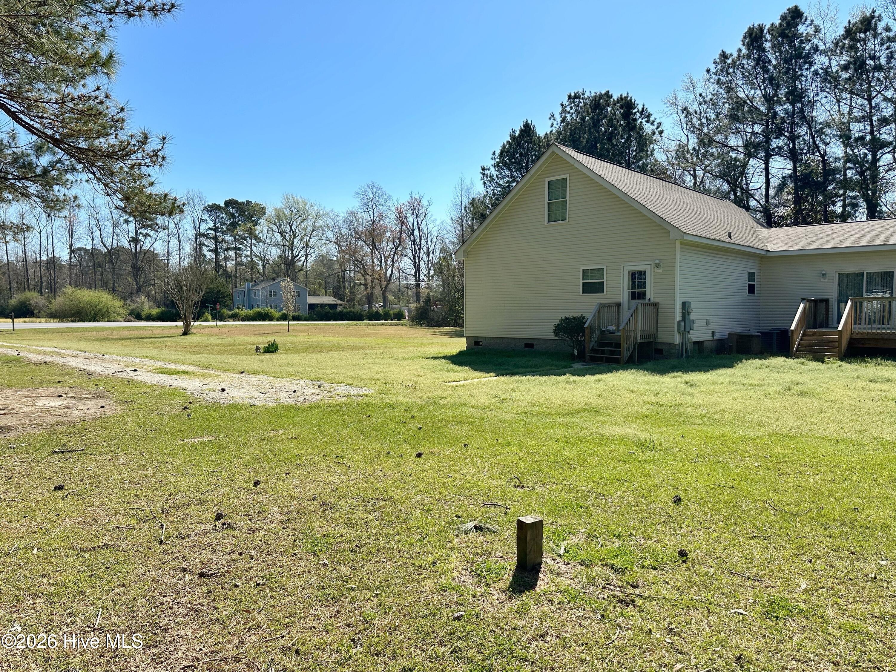 100562100 | Photo 31