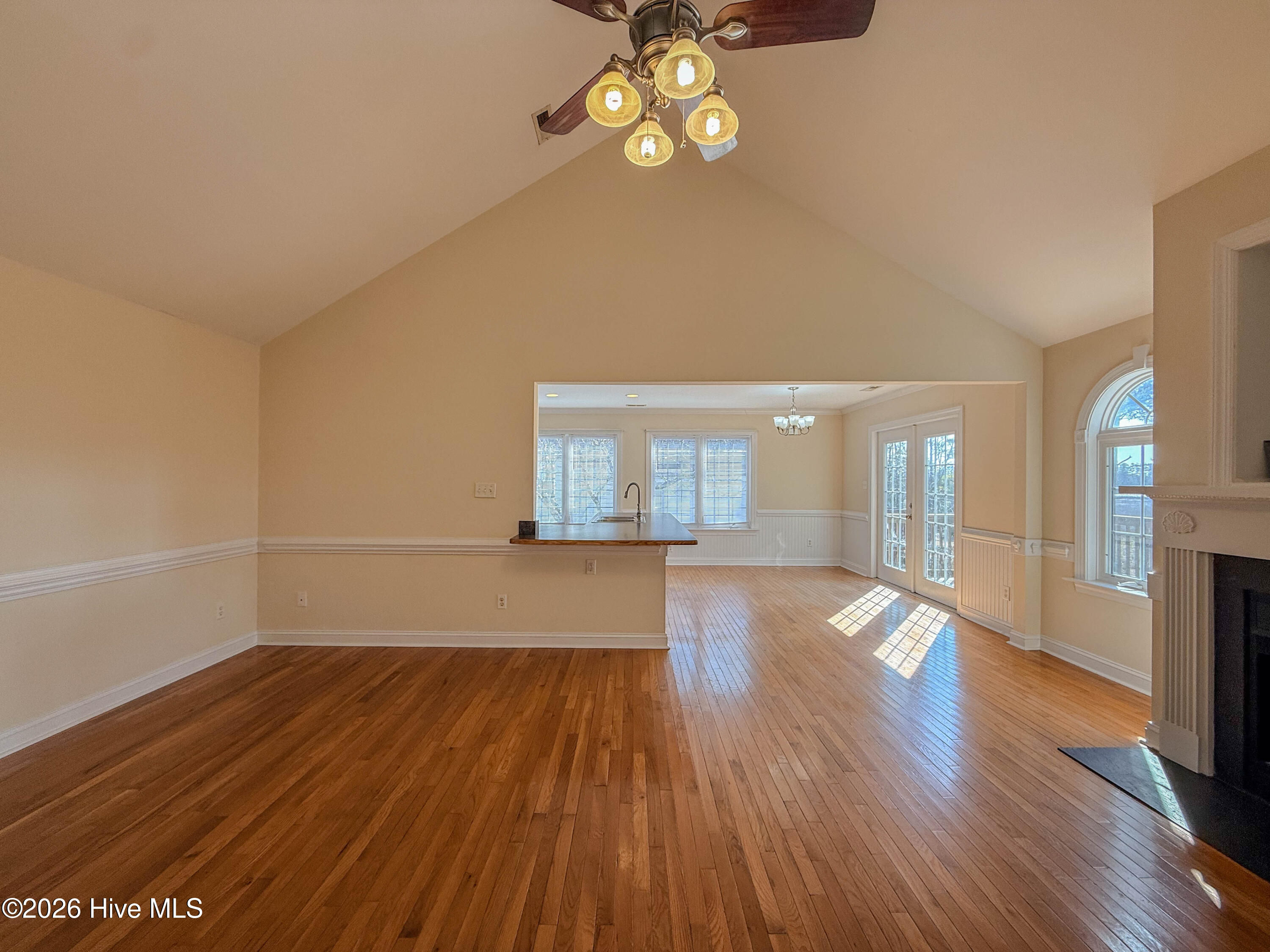 100554252 | Photo 16