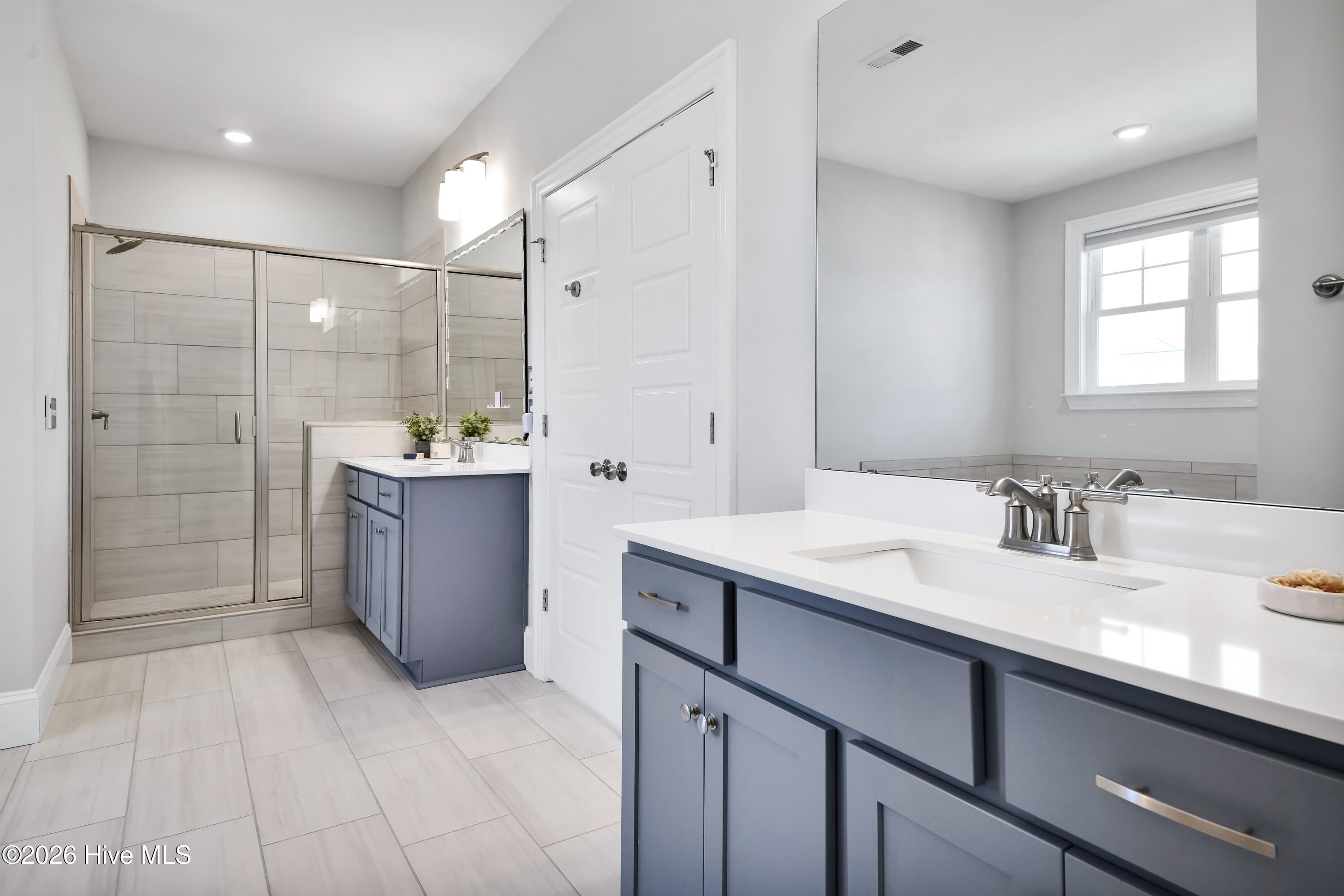 100551656 | Photo 27