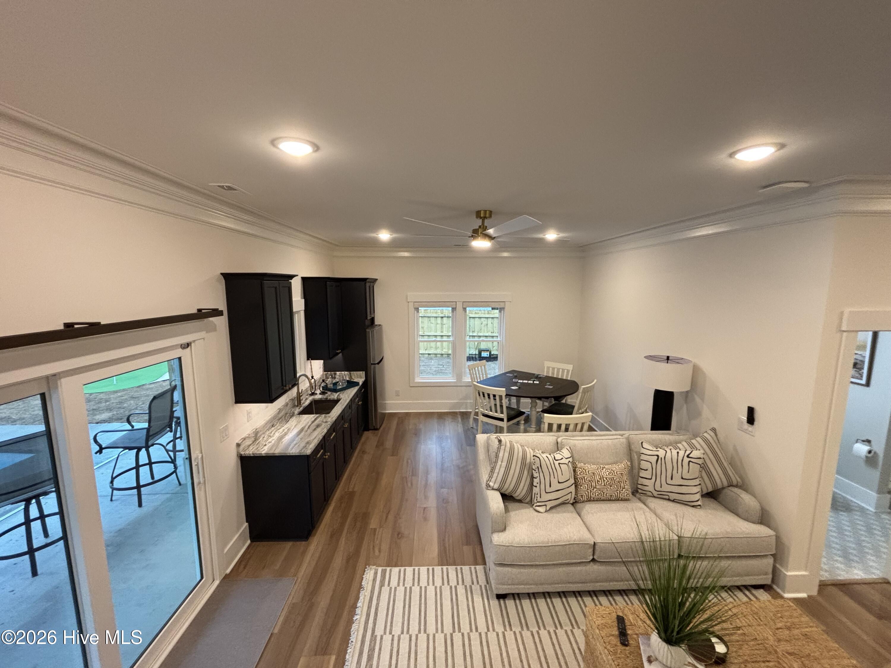 100516902 | Photo 108