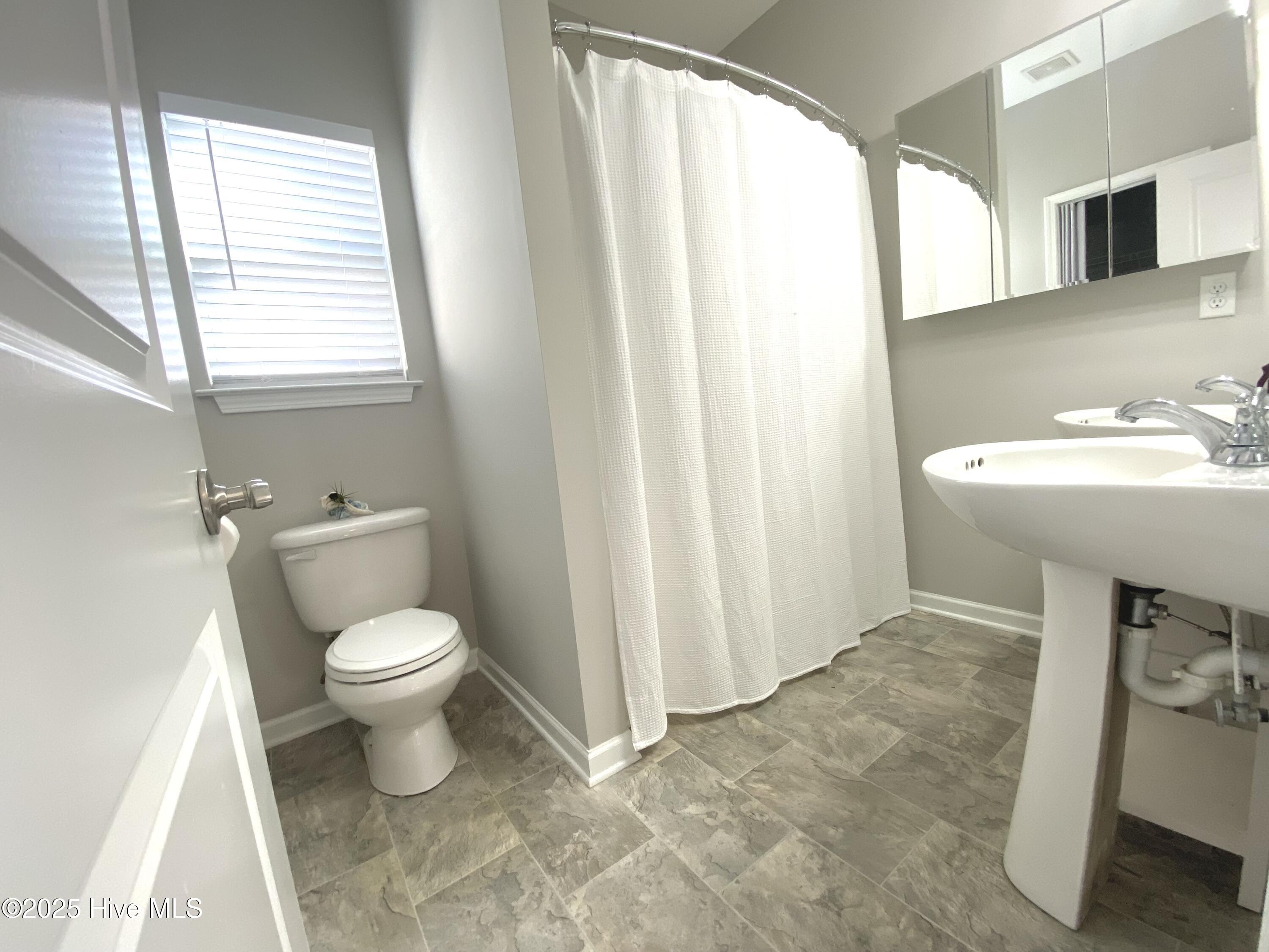 100538059 | Photo 21