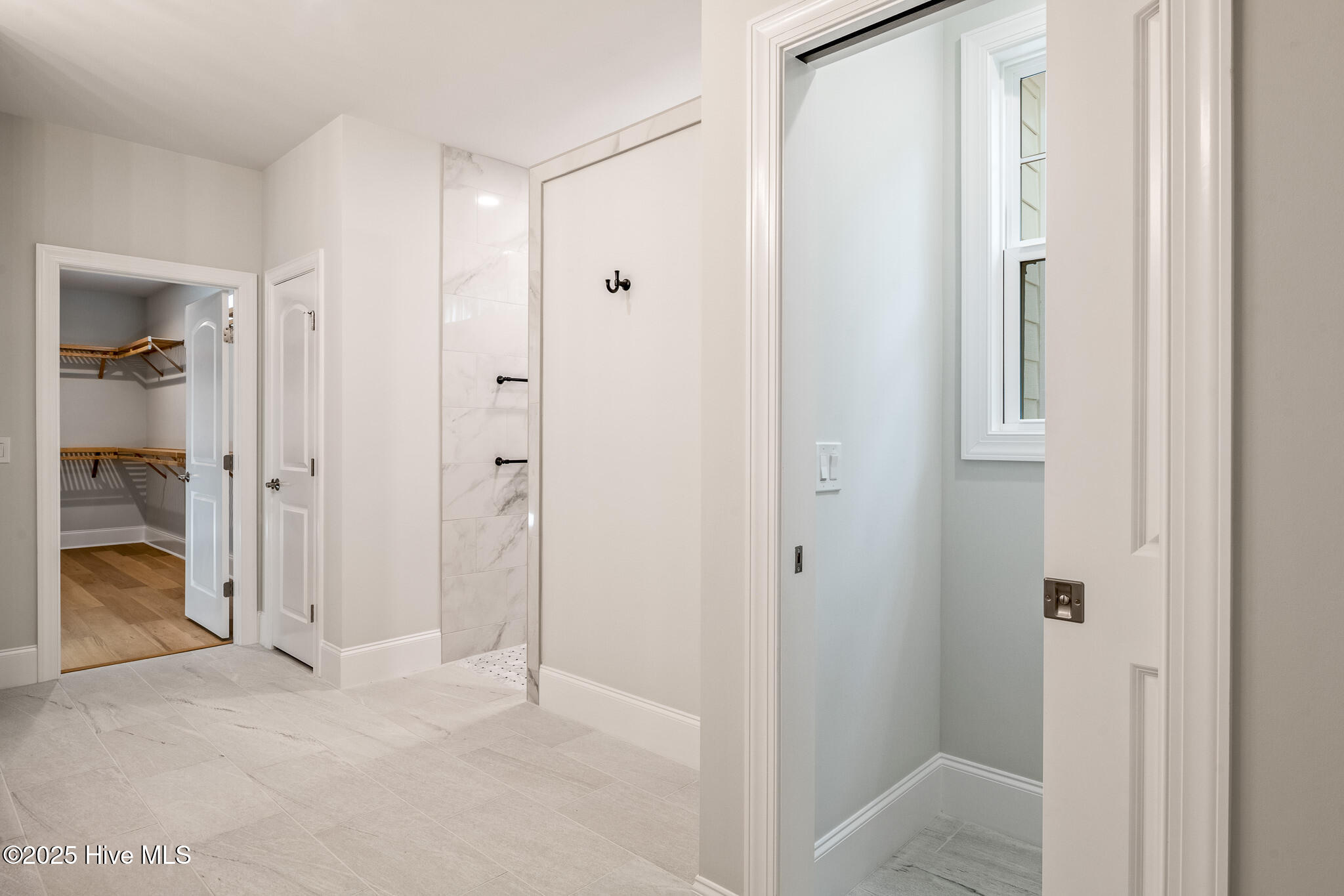 100535512 | Photo 22