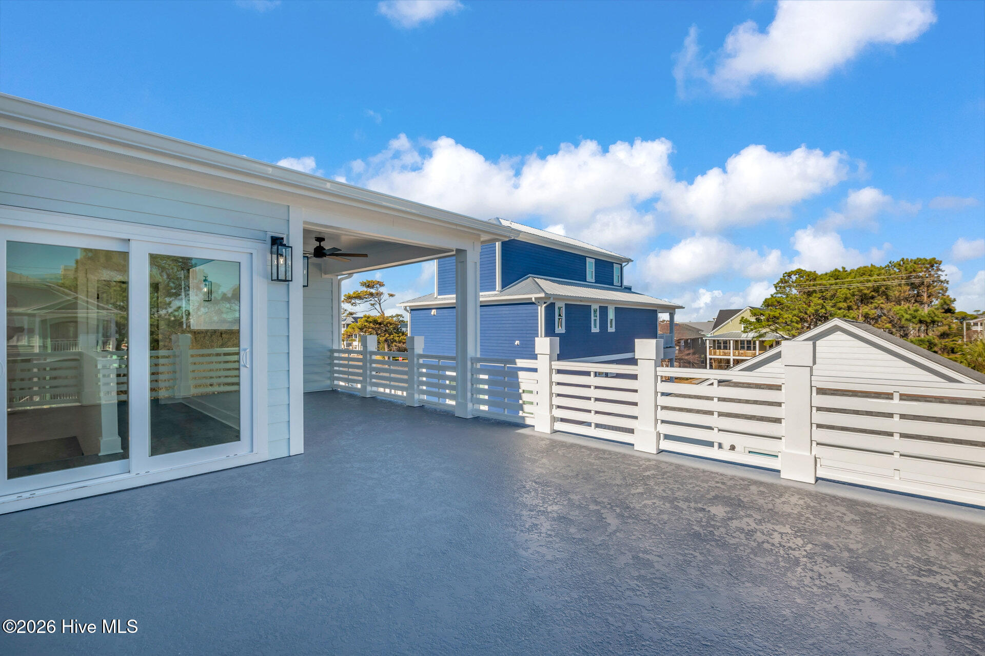 100547722 | Photo 31