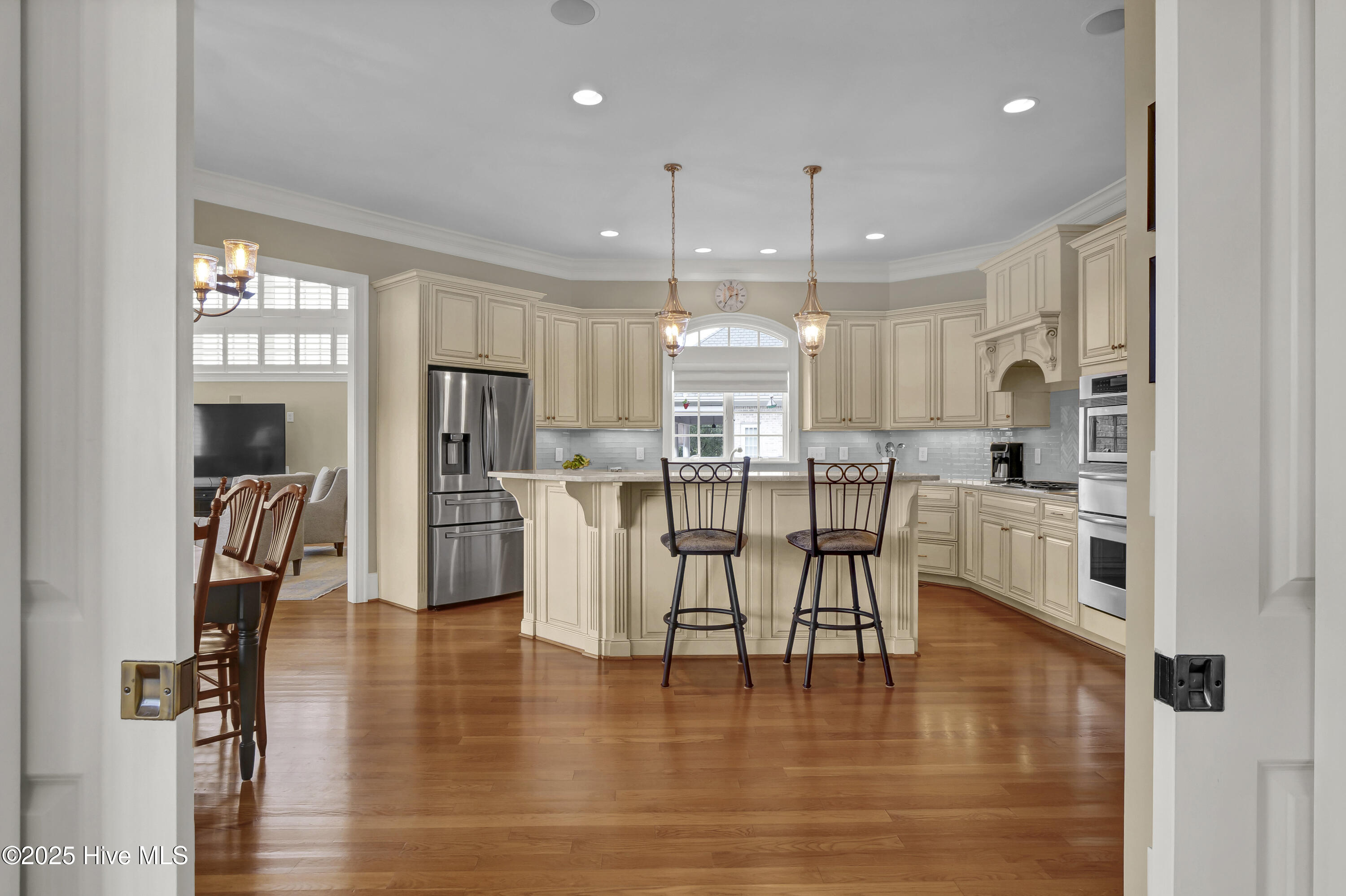 100555376 | Photo 12