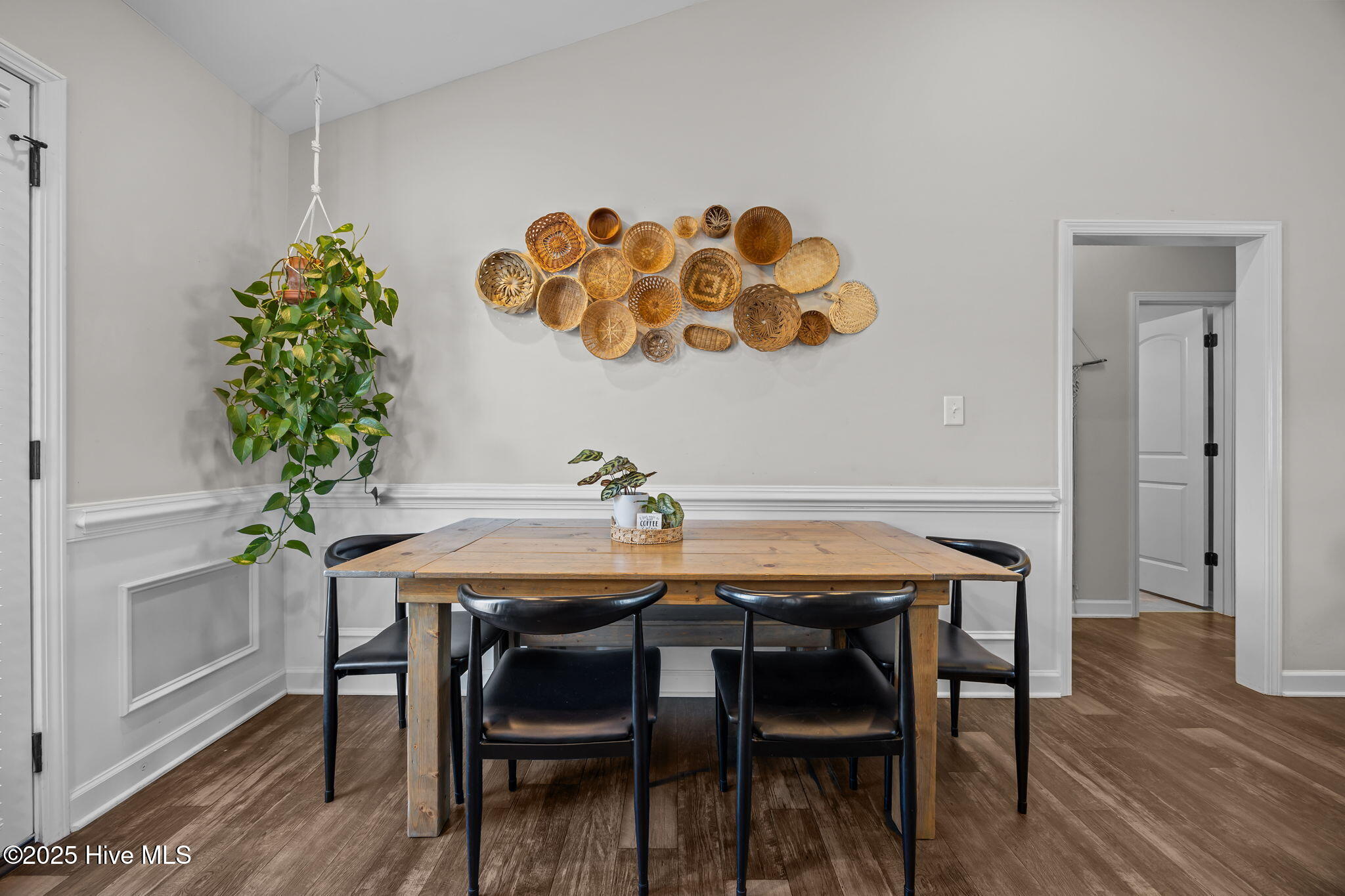 100537004 | Photo 15