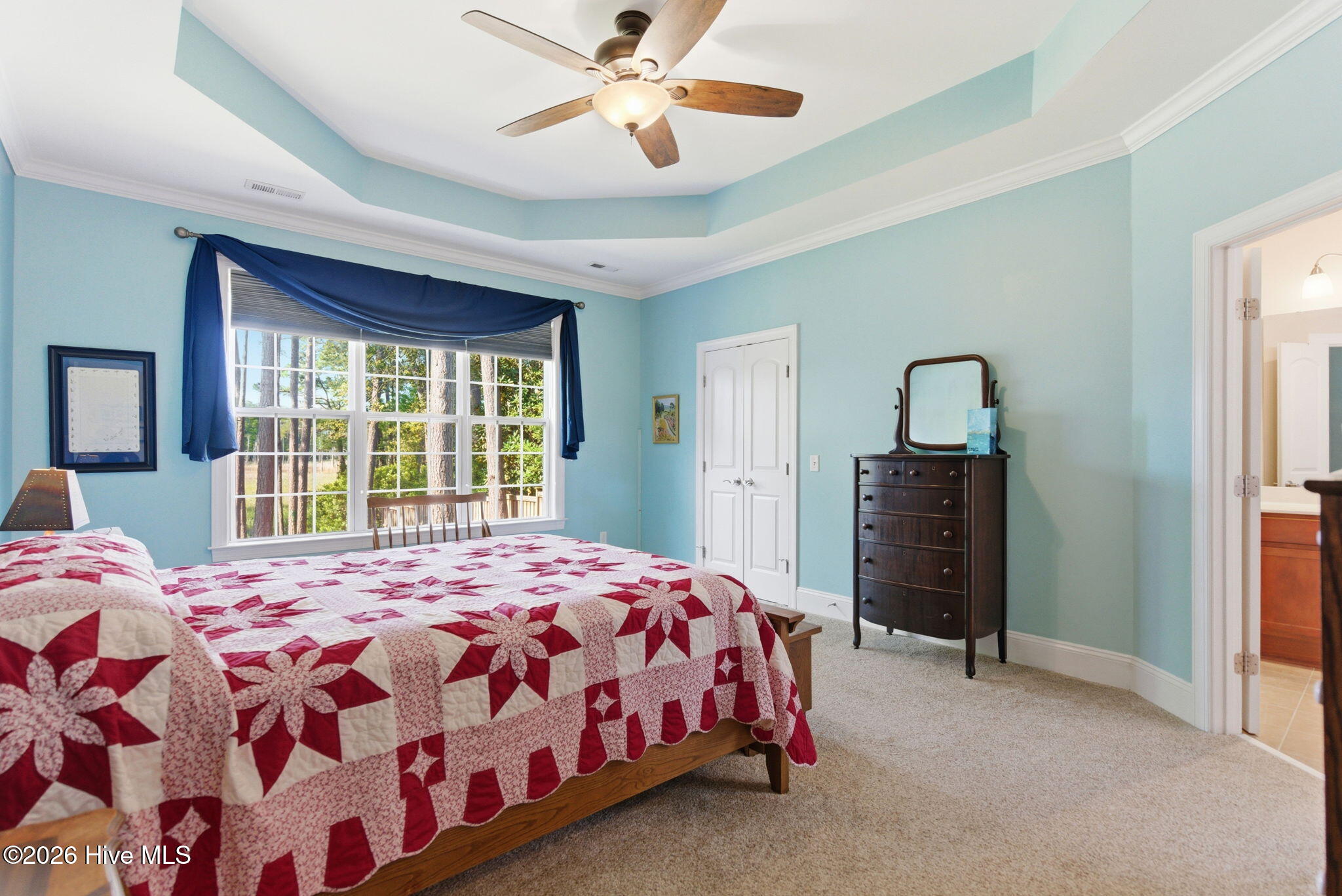 100569410 | Photo 17