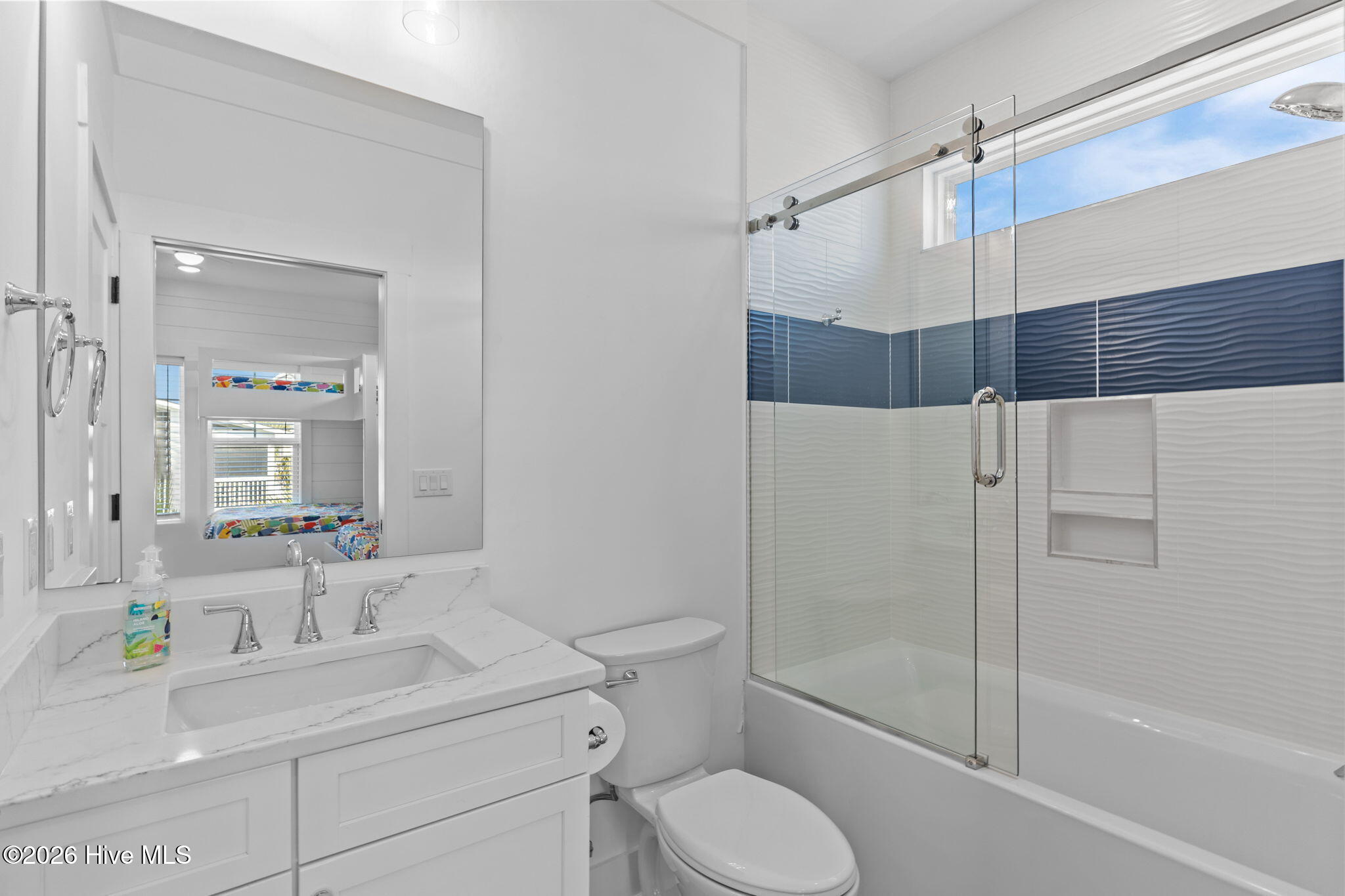 100559050 | Photo 16