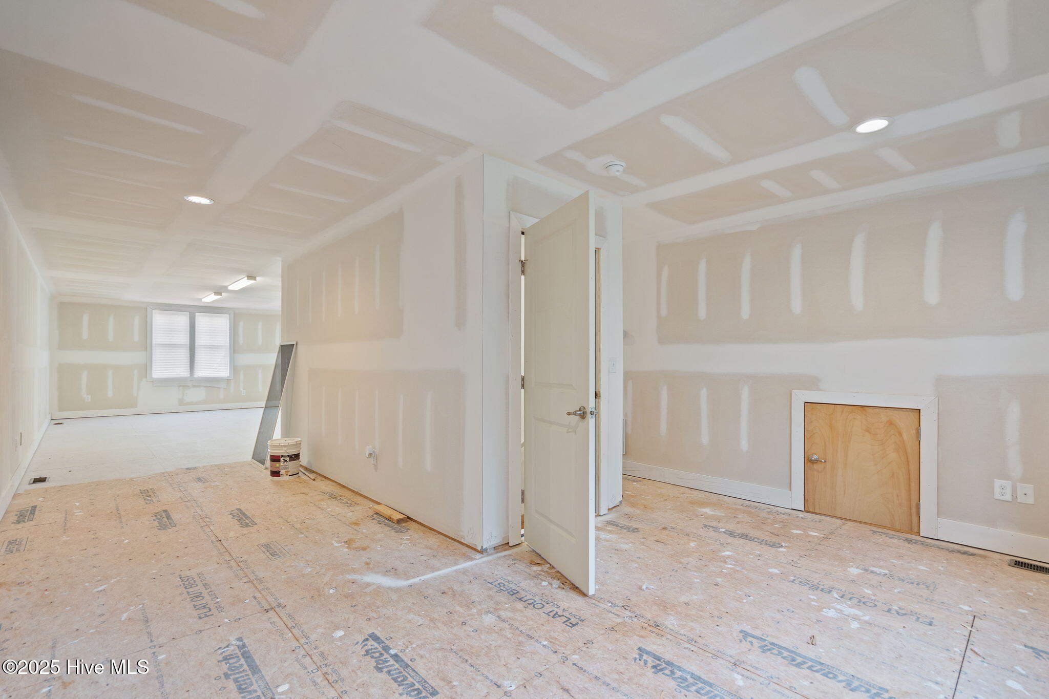 100532333 | Photo 125