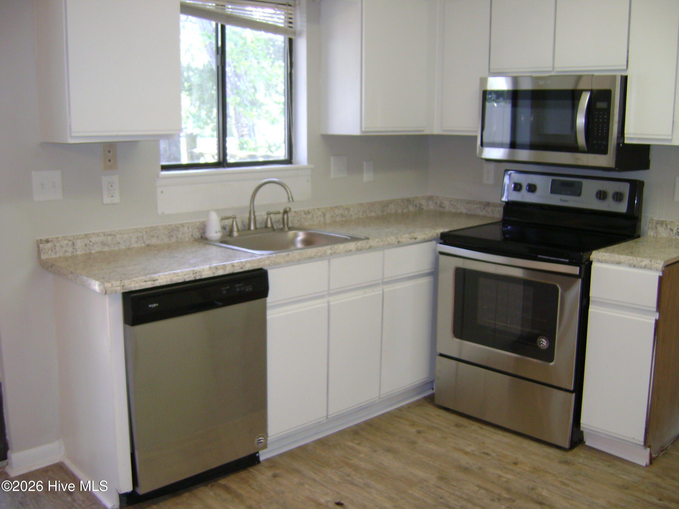 Exterior photo of 113 Bonner Avenue 107, Morehead City, NC 28557. MLS: 100594621