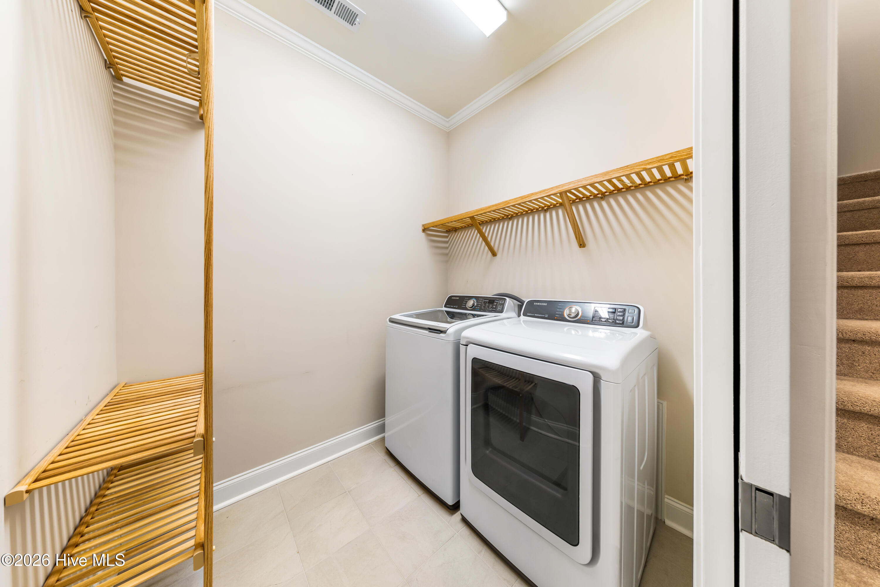 100536175 | Photo 44