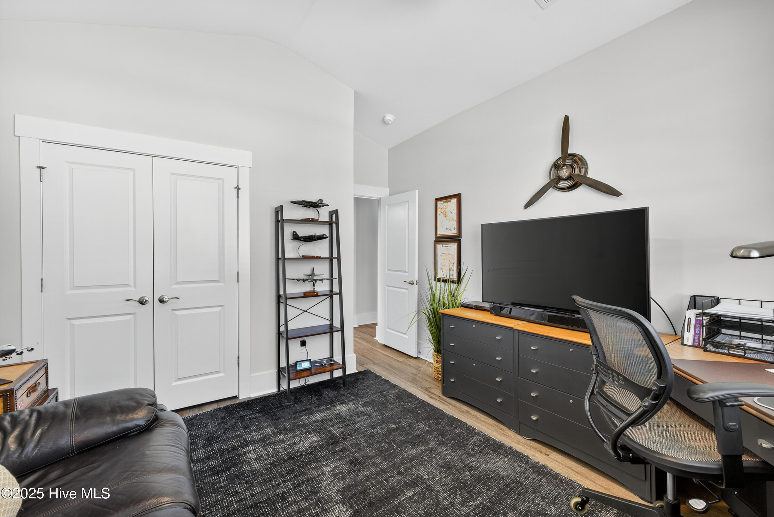 100538241 | Photo 27