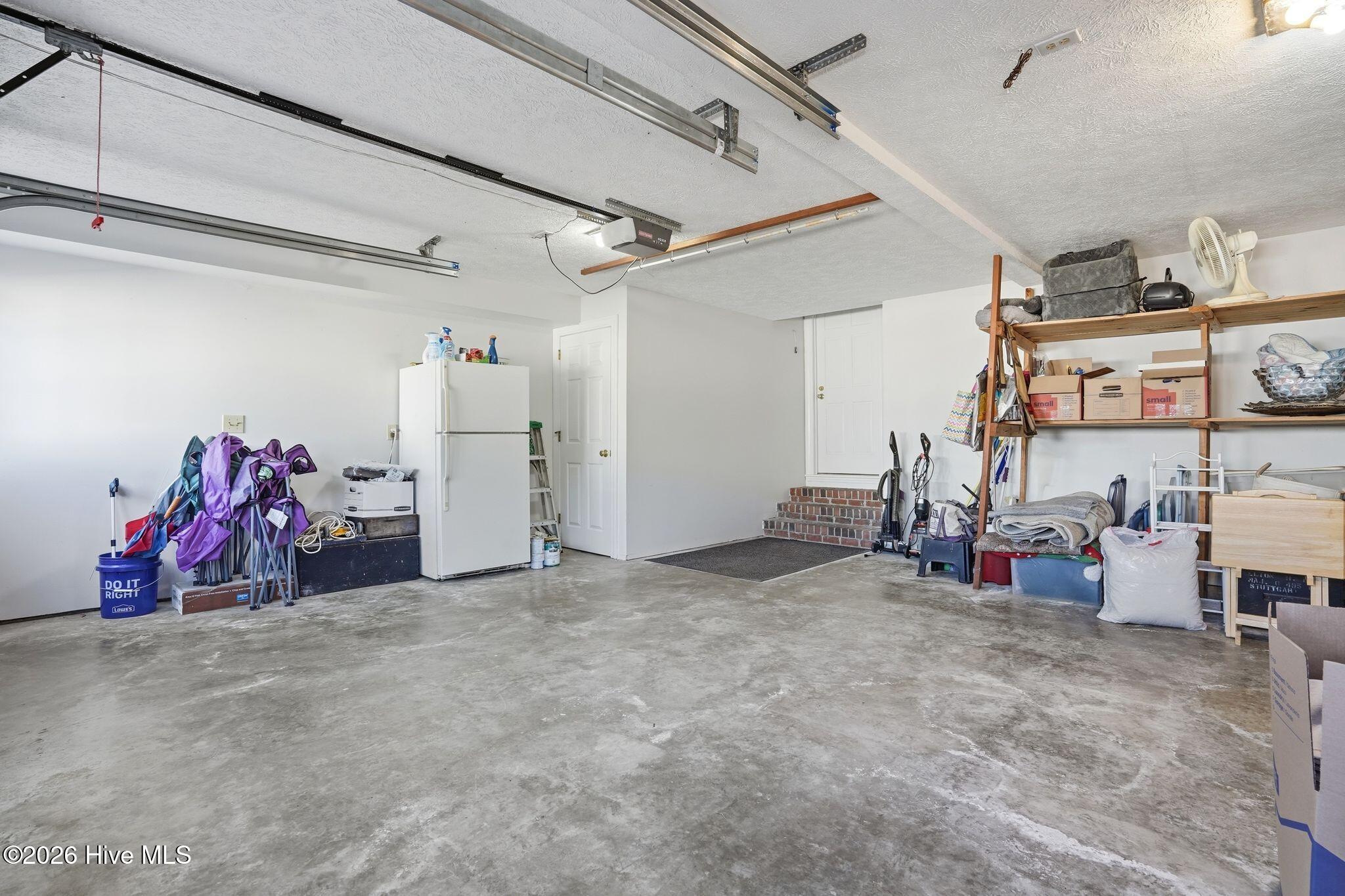 100556511 | Photo 61