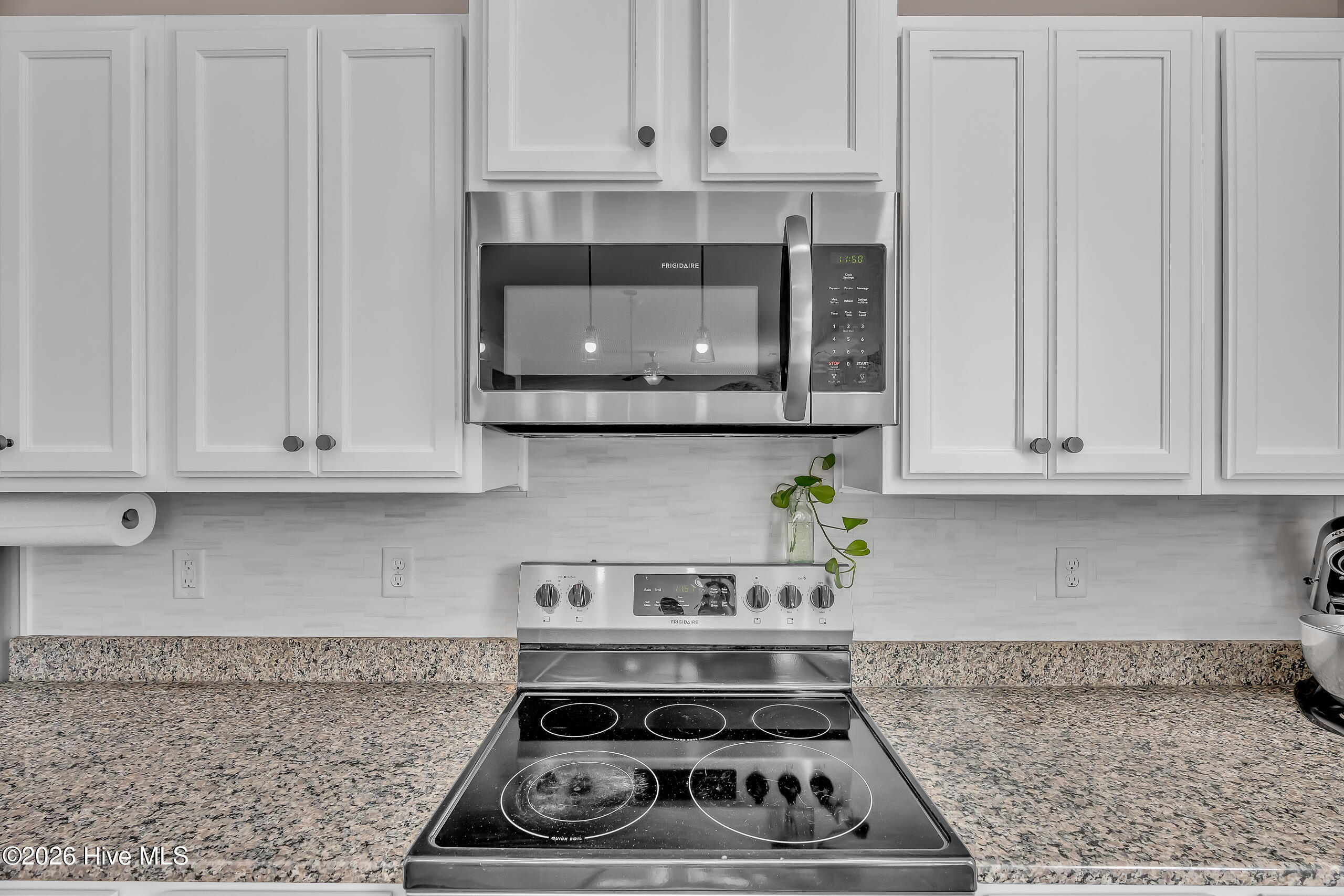 100551354 | Photo 23