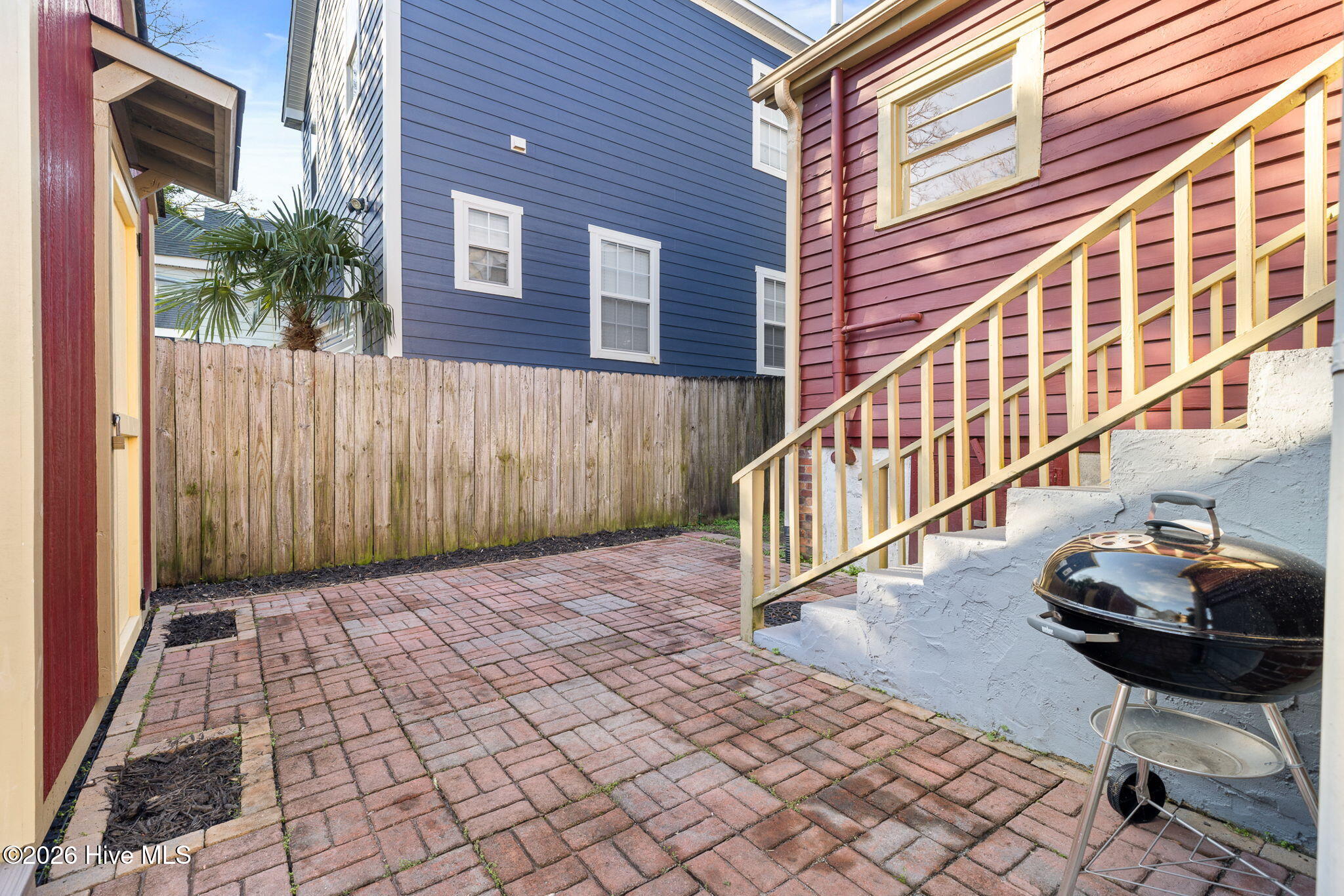 100550239 | Photo 38