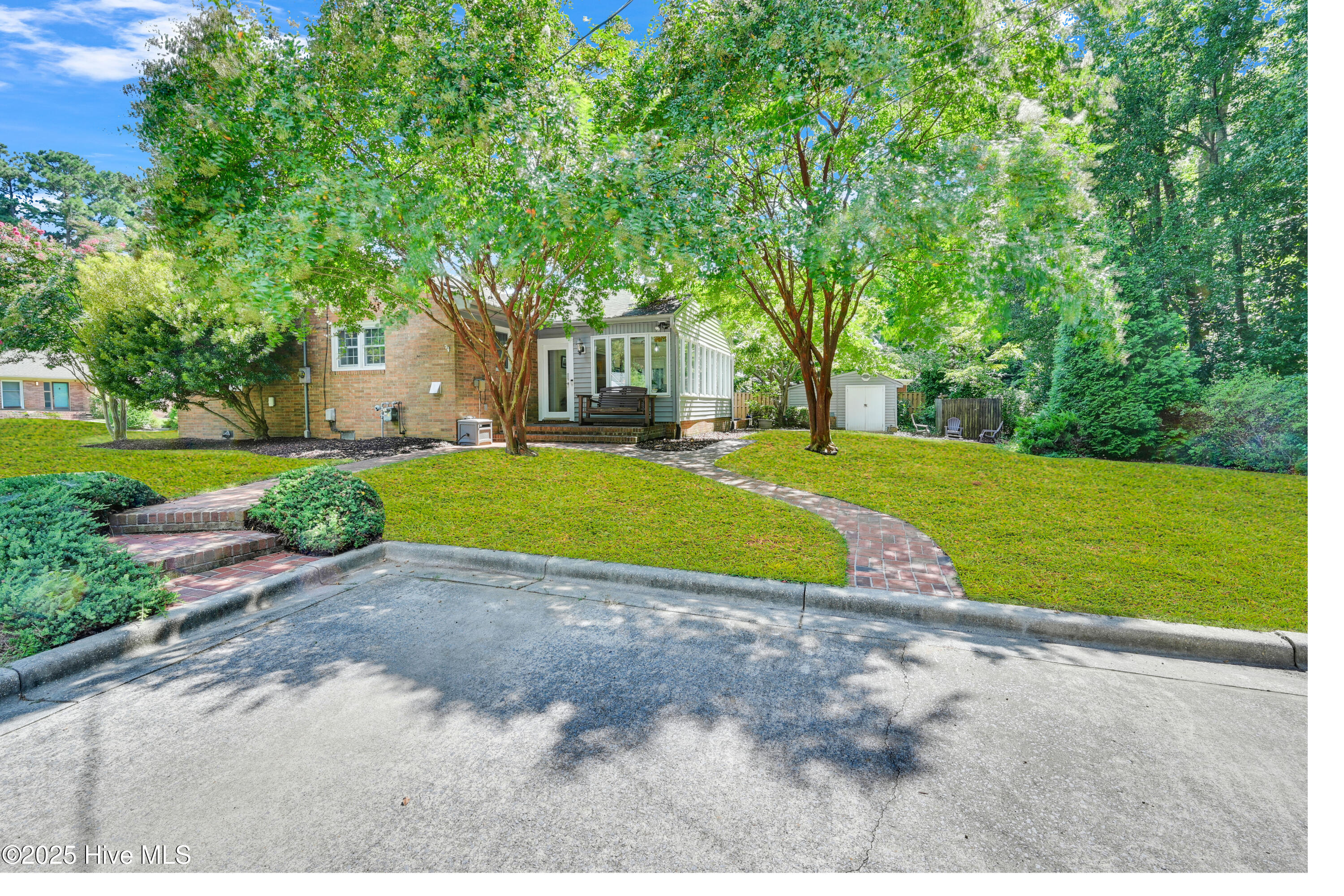 1748 Beaumont Drive-5