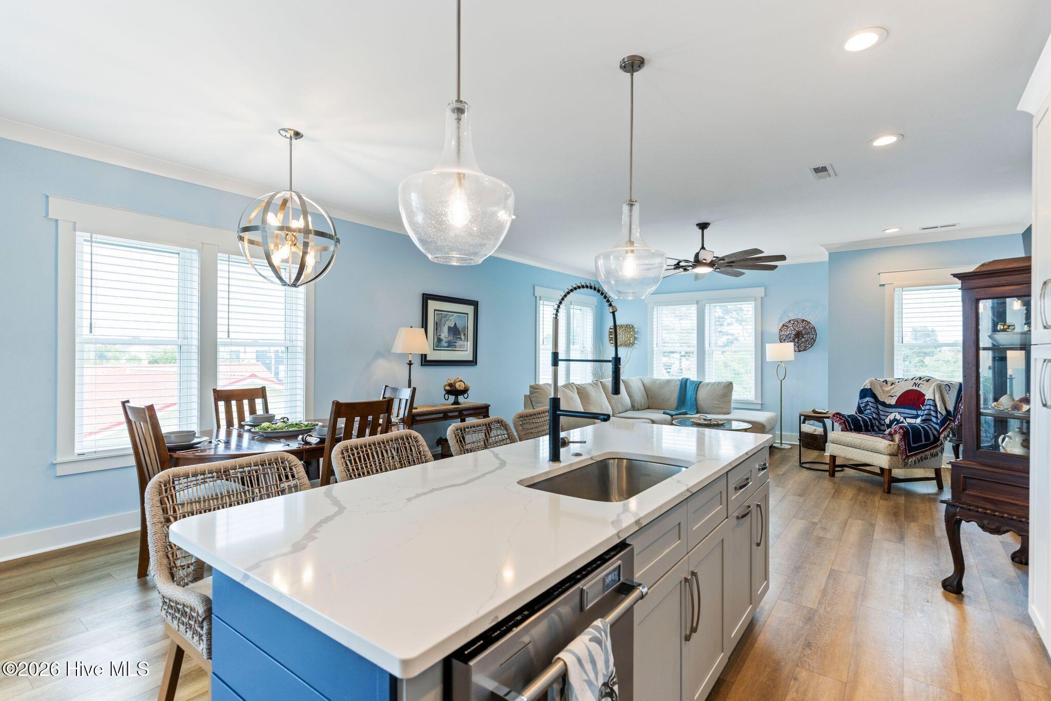 100570540 | Photo 34