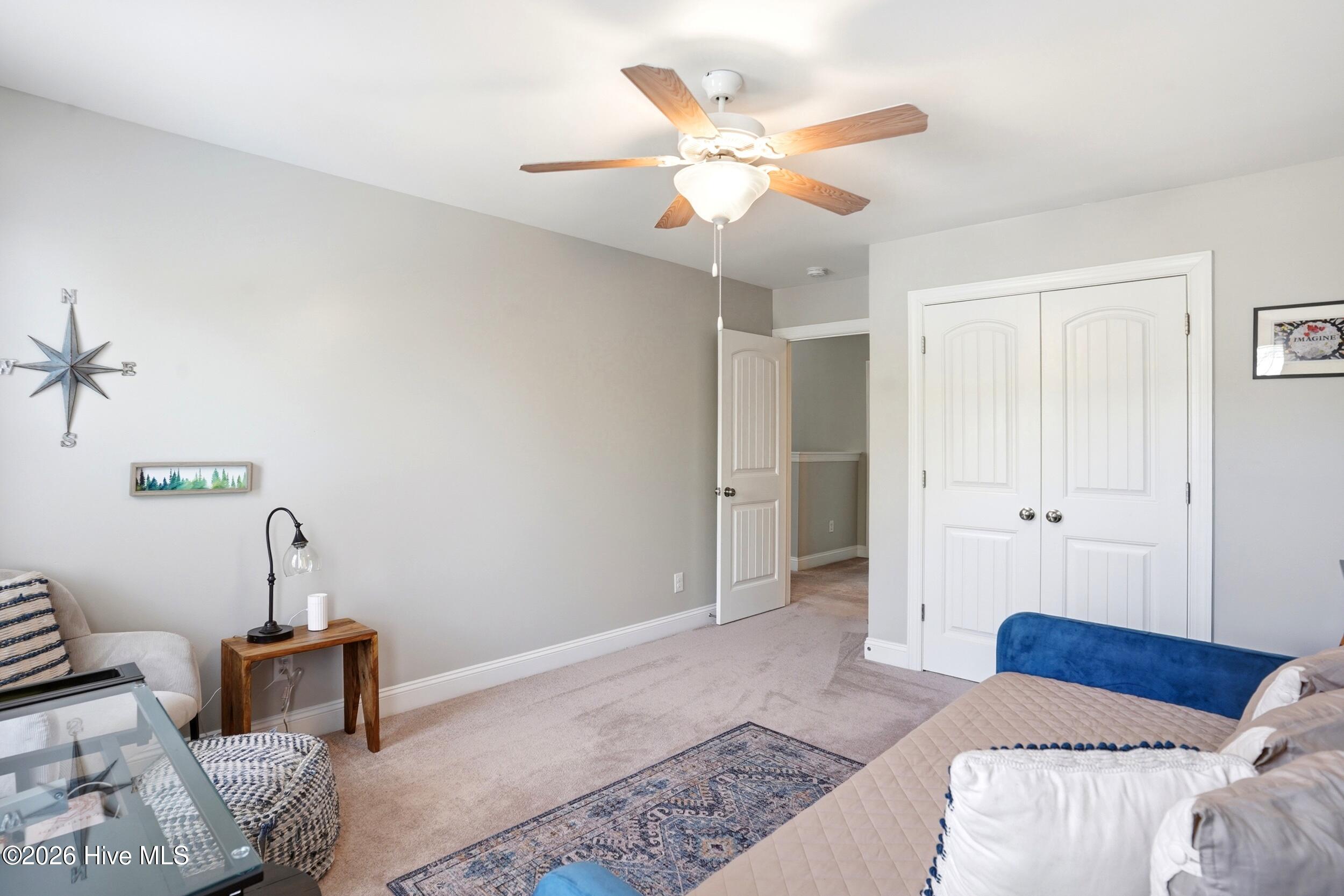 100570216 | Photo 34