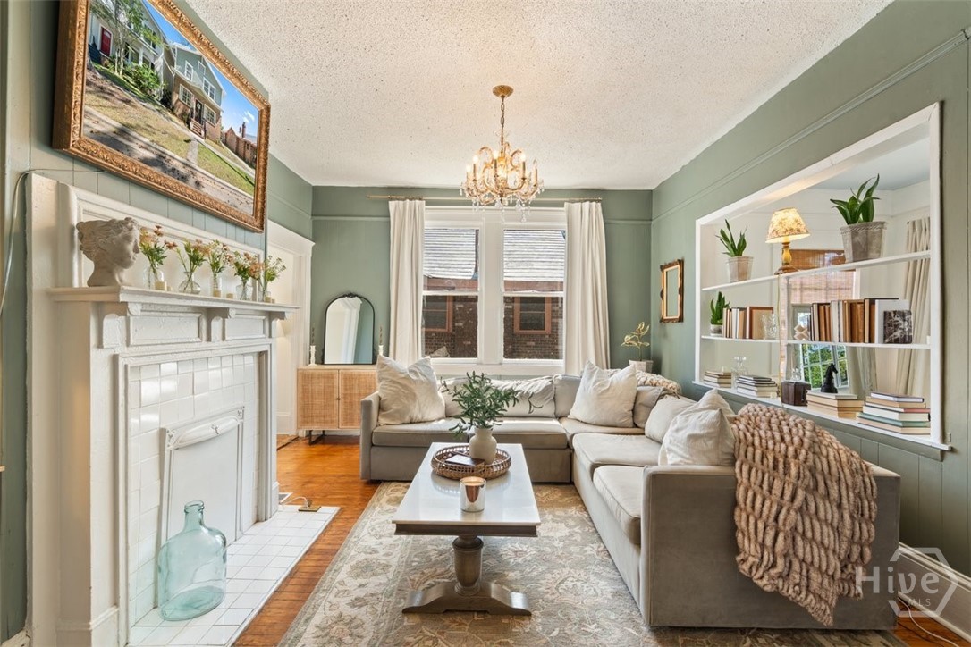 Homes for sale in Savannah, GA | 858 E 35th St, Savannah, GA 31401 | MLS# SA353786