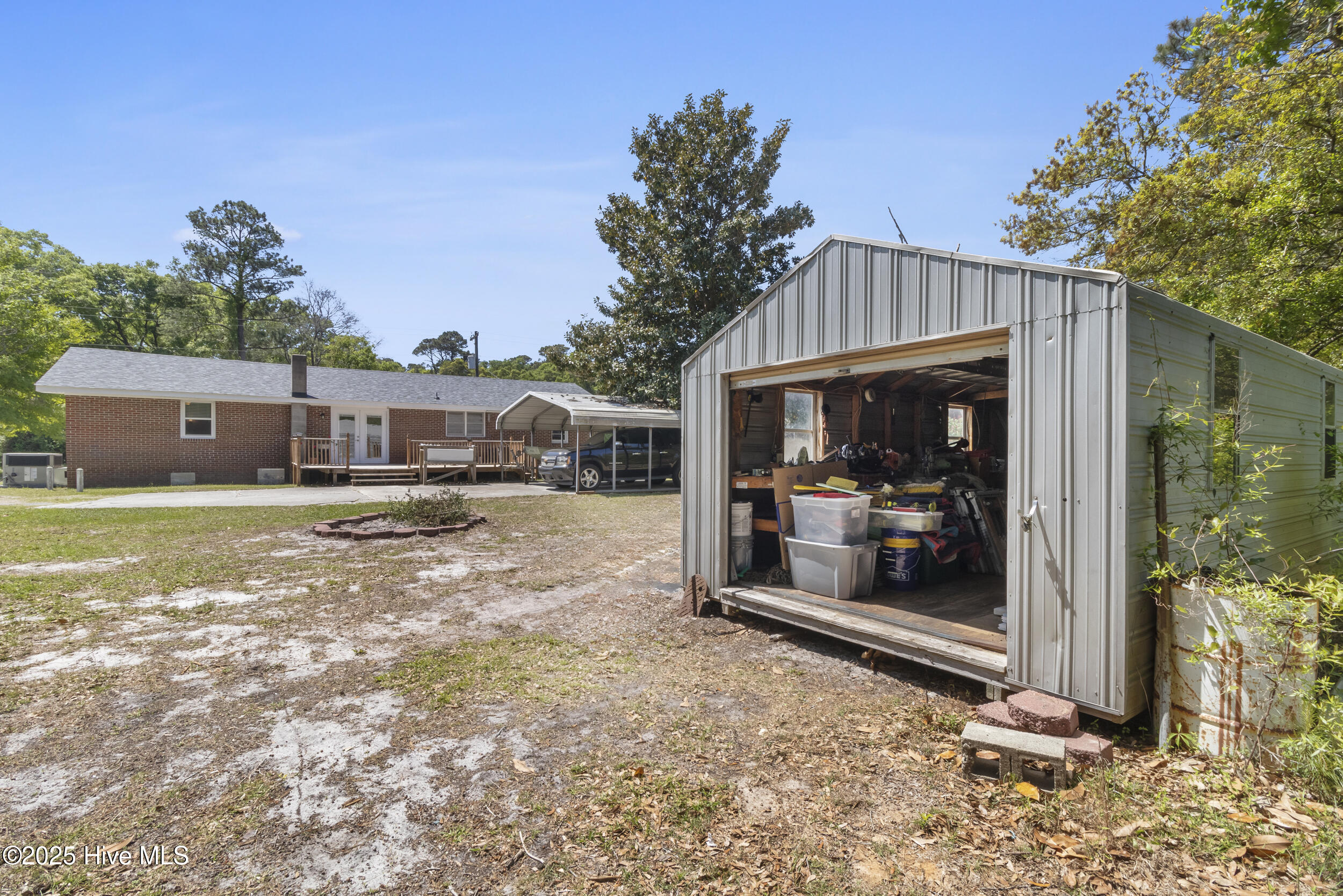 100570665 | Photo 29