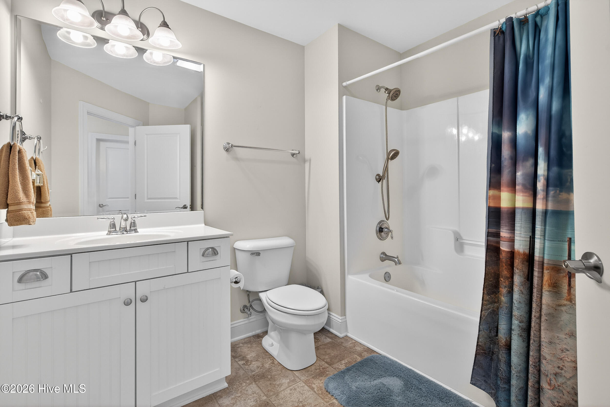 100560806 | Photo 13