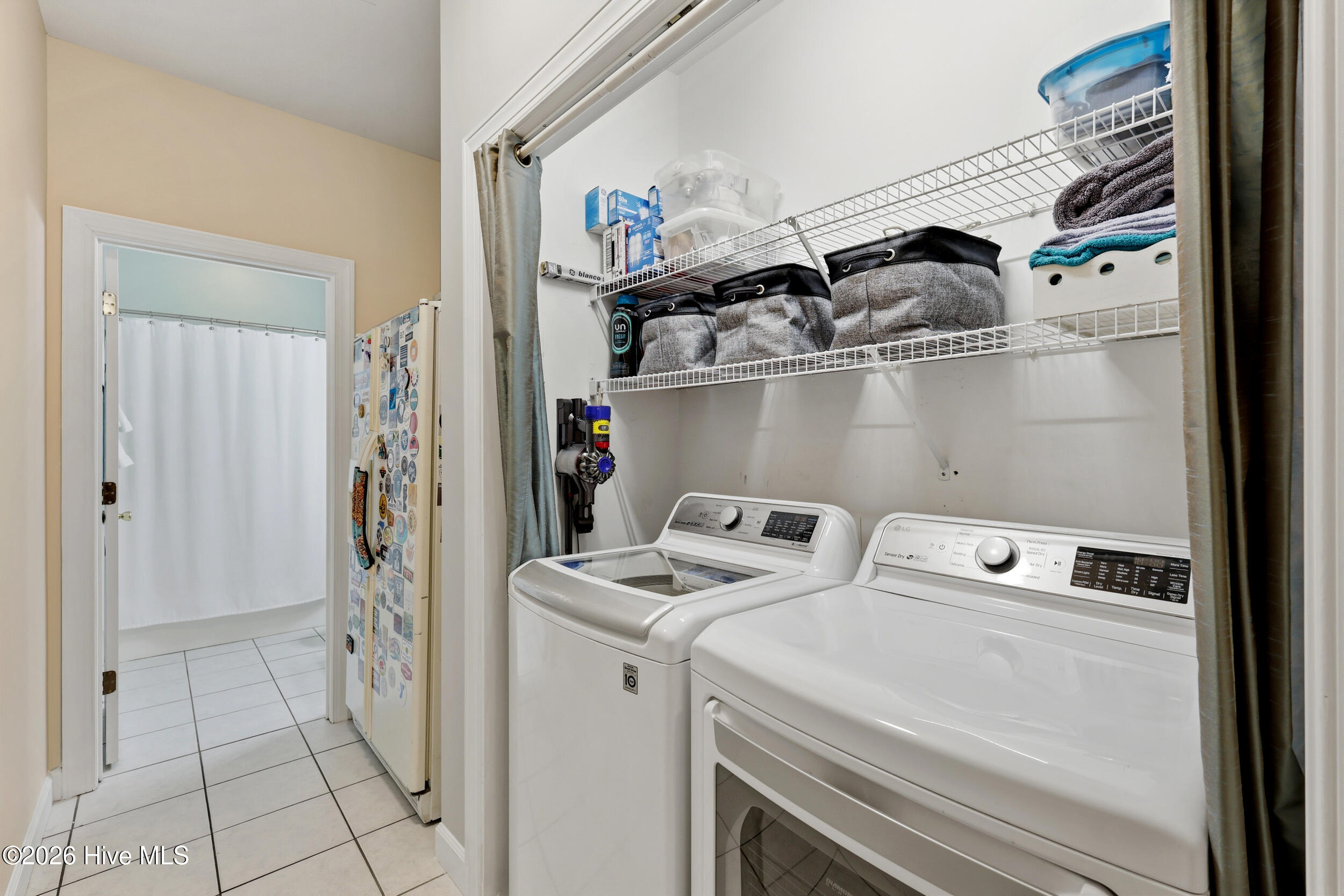 100568942 | Photo 23