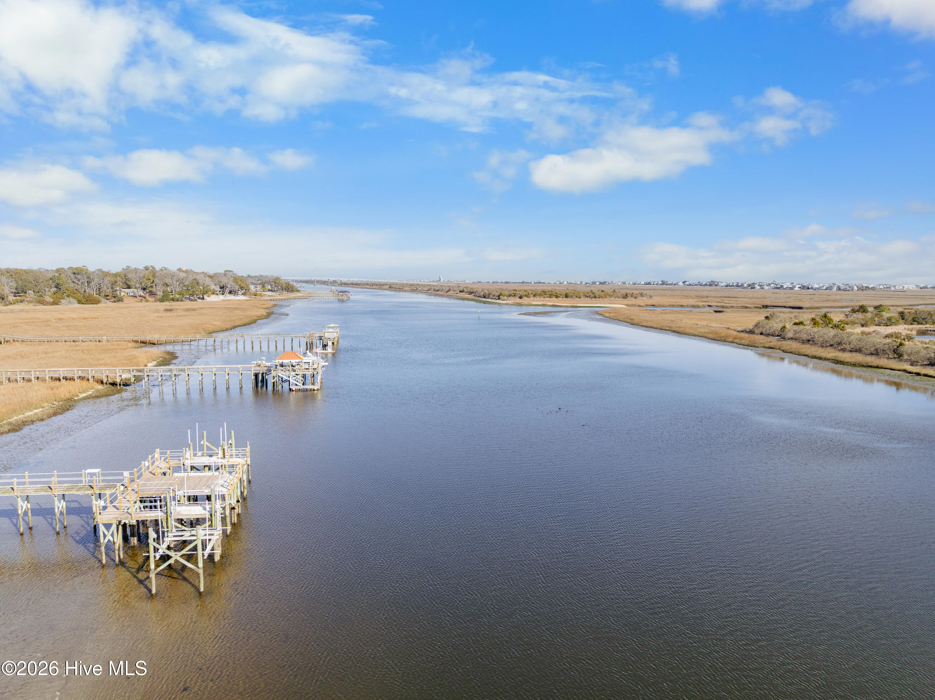 100556700 | Photo 75