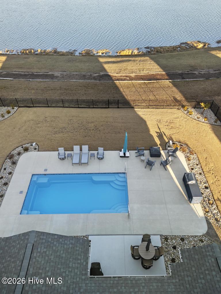 100569844 | Photo 15