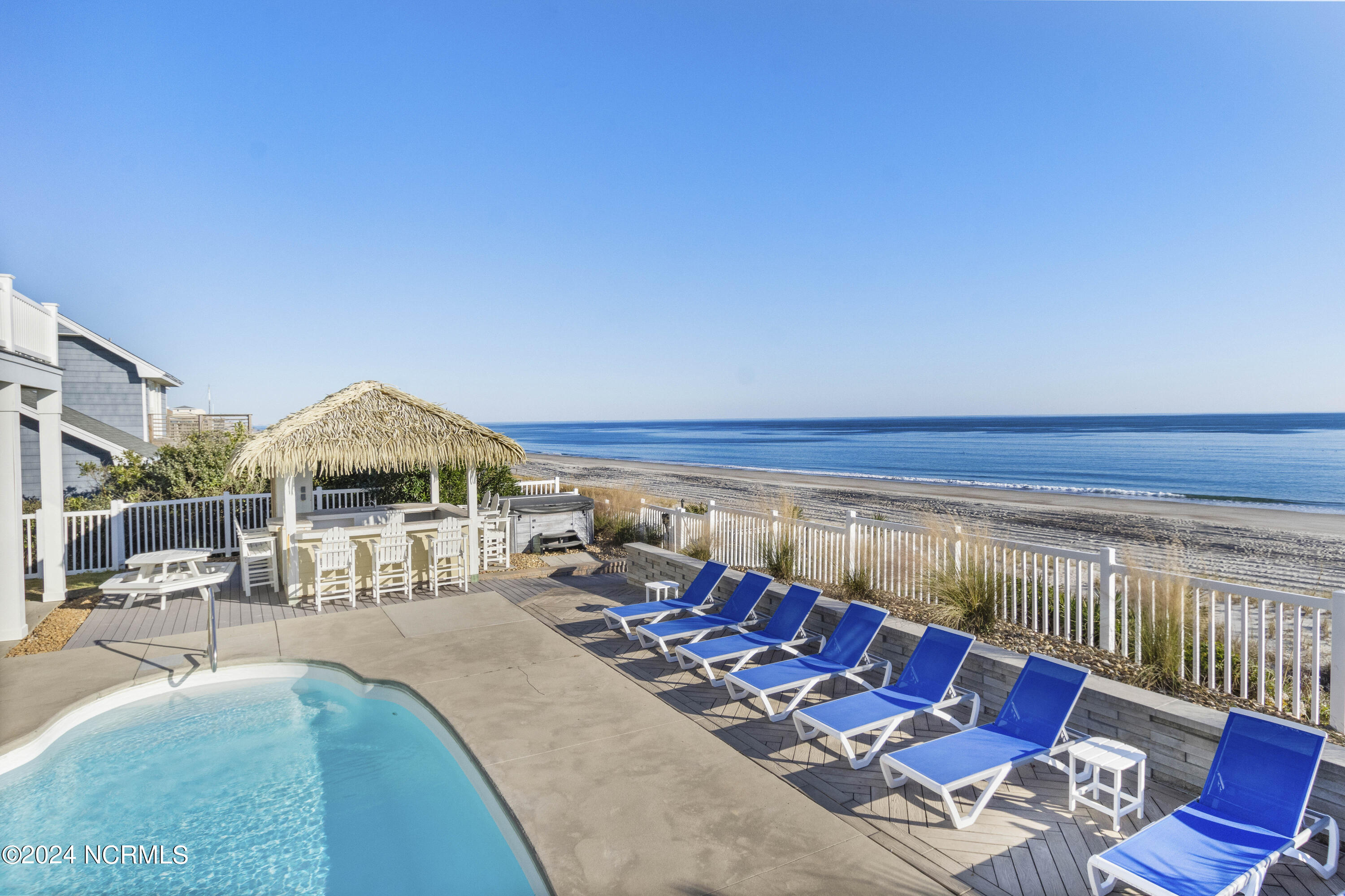 100429078 | Photo 17