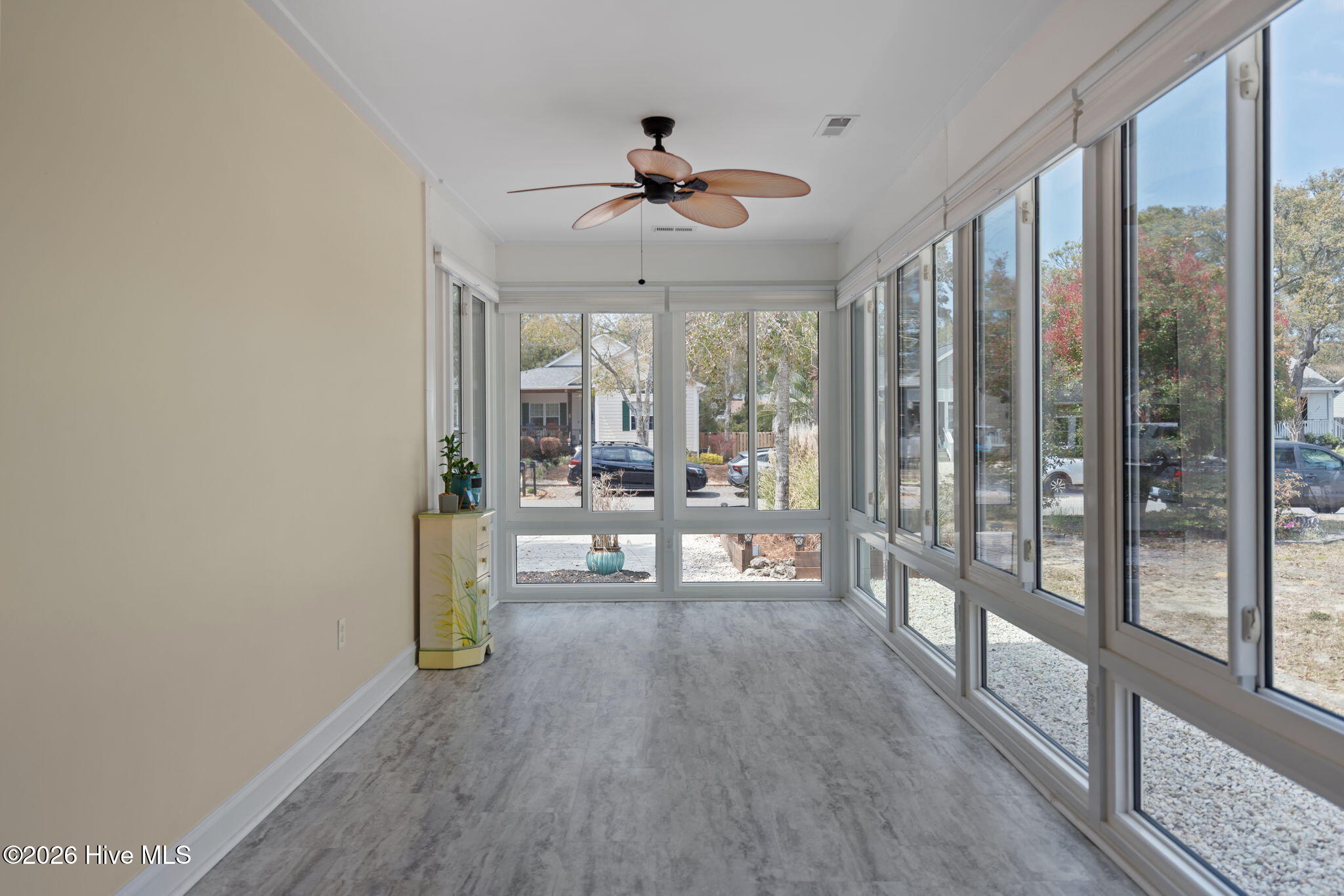 100566759 | Photo 22