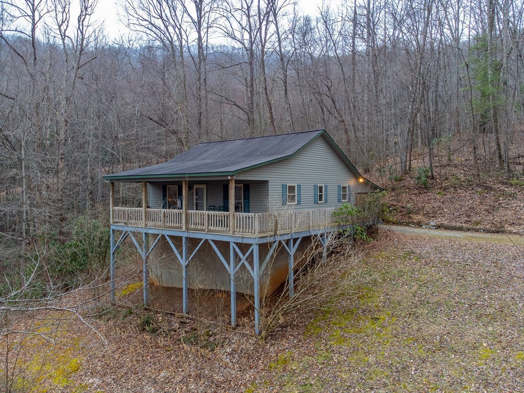 Exterior photo of 1221 Sam Cove, Robbinsville, NC 28771. MLS: 98525454