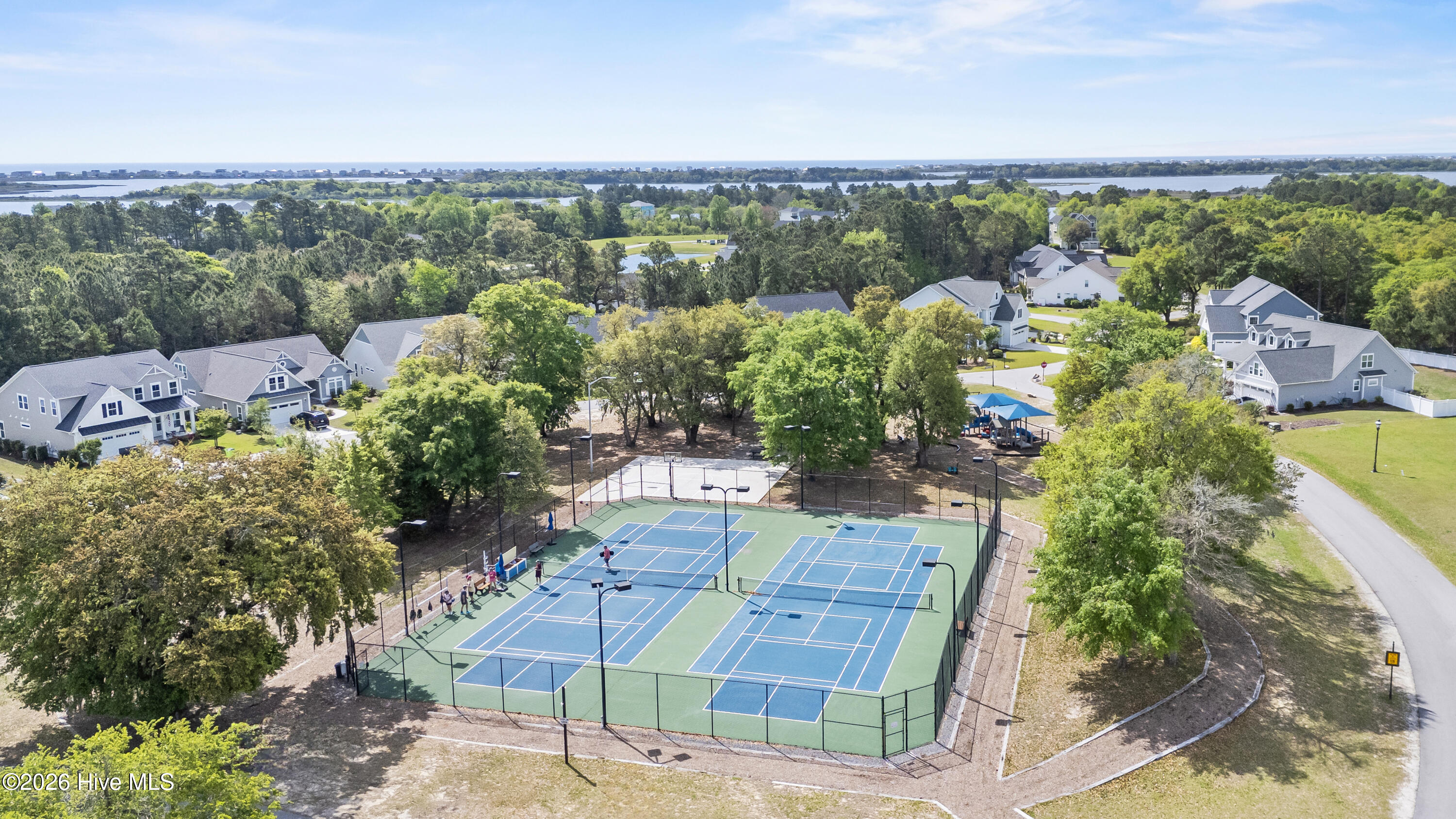 100567566 | Photo 11