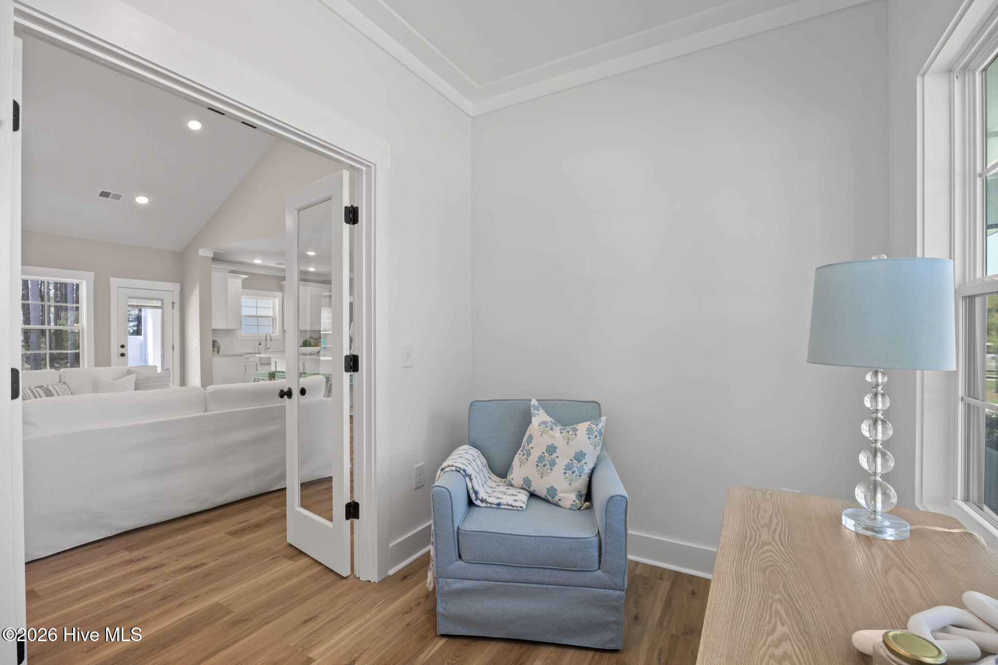 100563337 | Photo 26