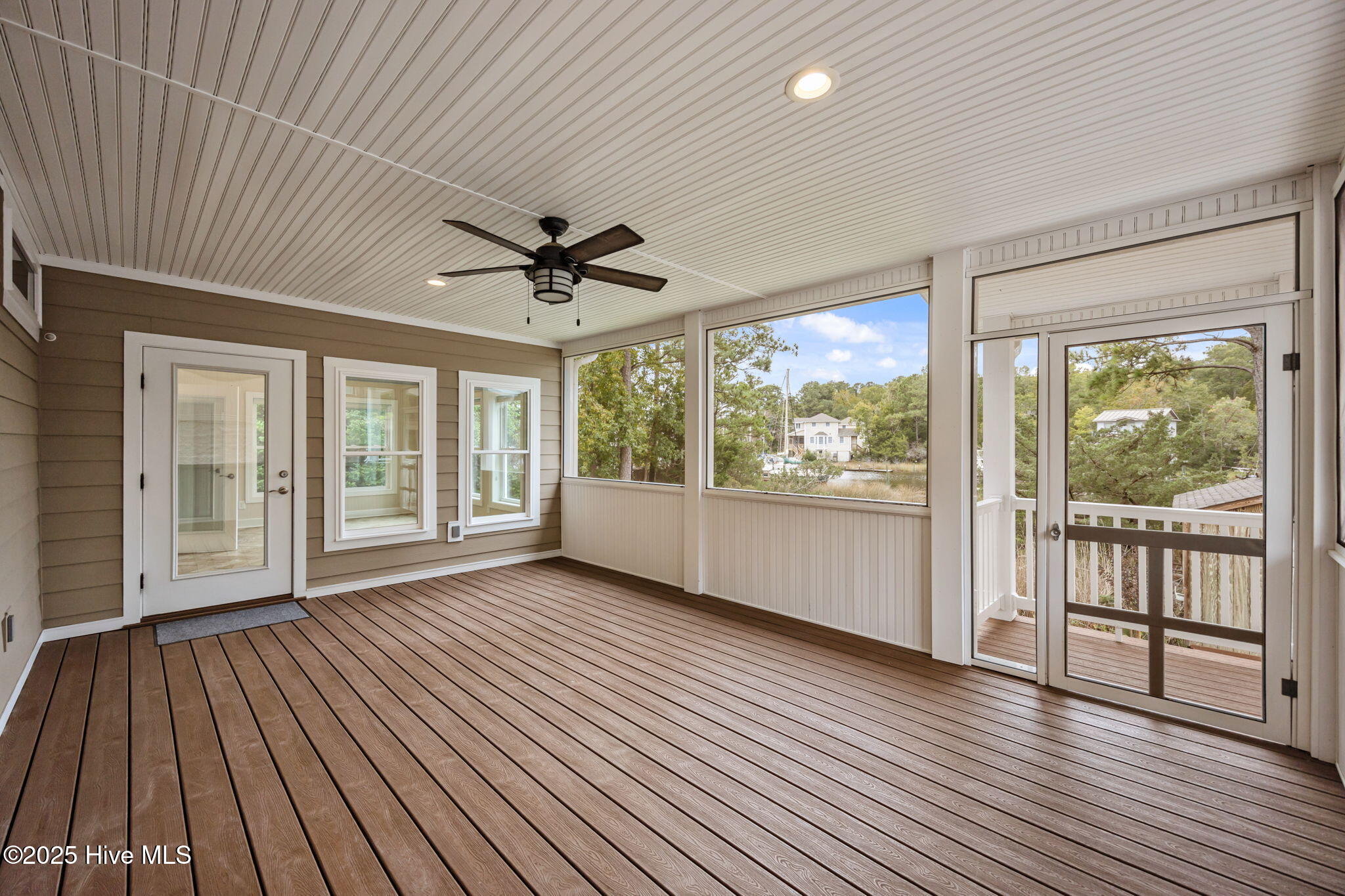 402 Whittaker Point Road,Oriental