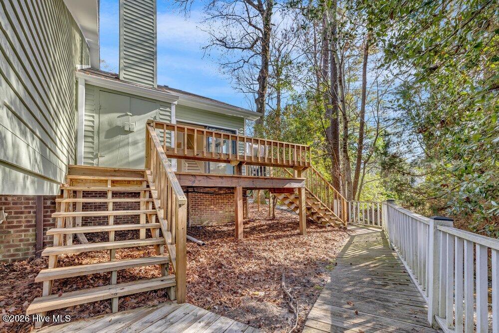 100558387 | Photo 31