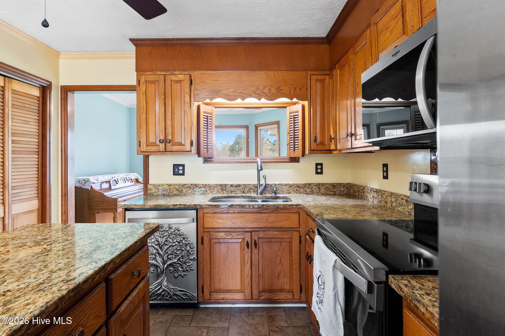 100560664 | Photo 14