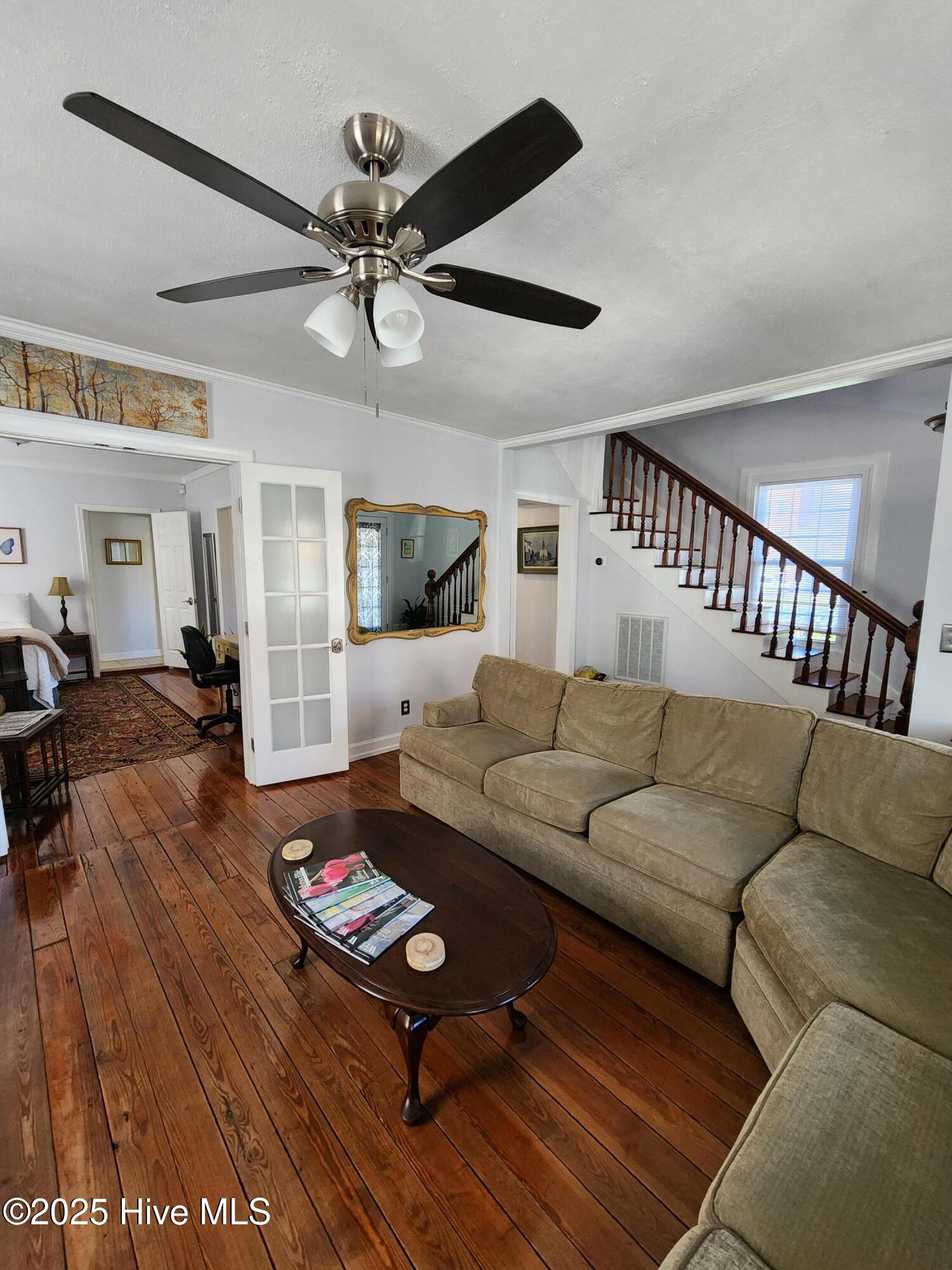 100543884 | Photo 23