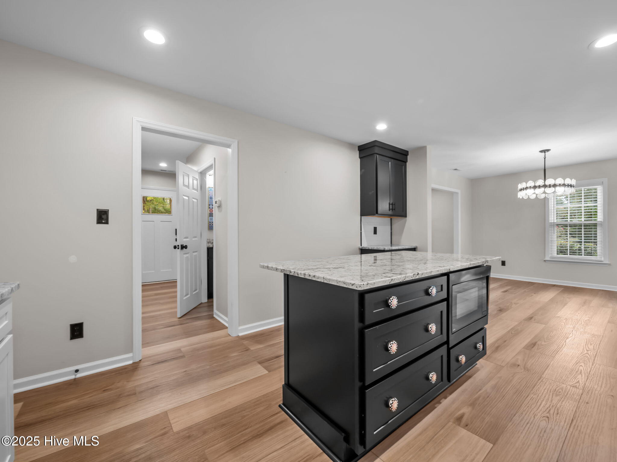 100539513 | Photo 10