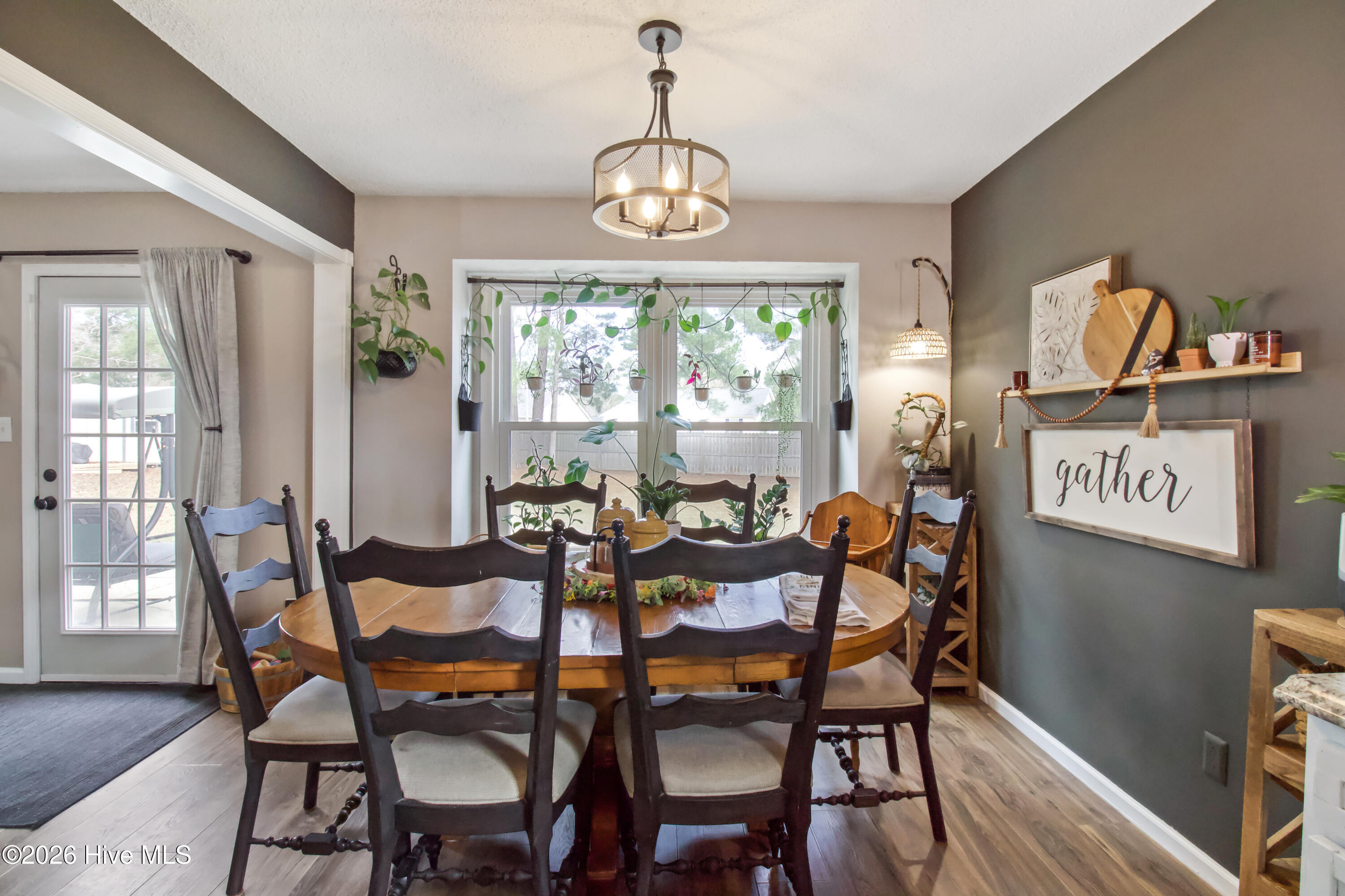 100559639 | Photo 19