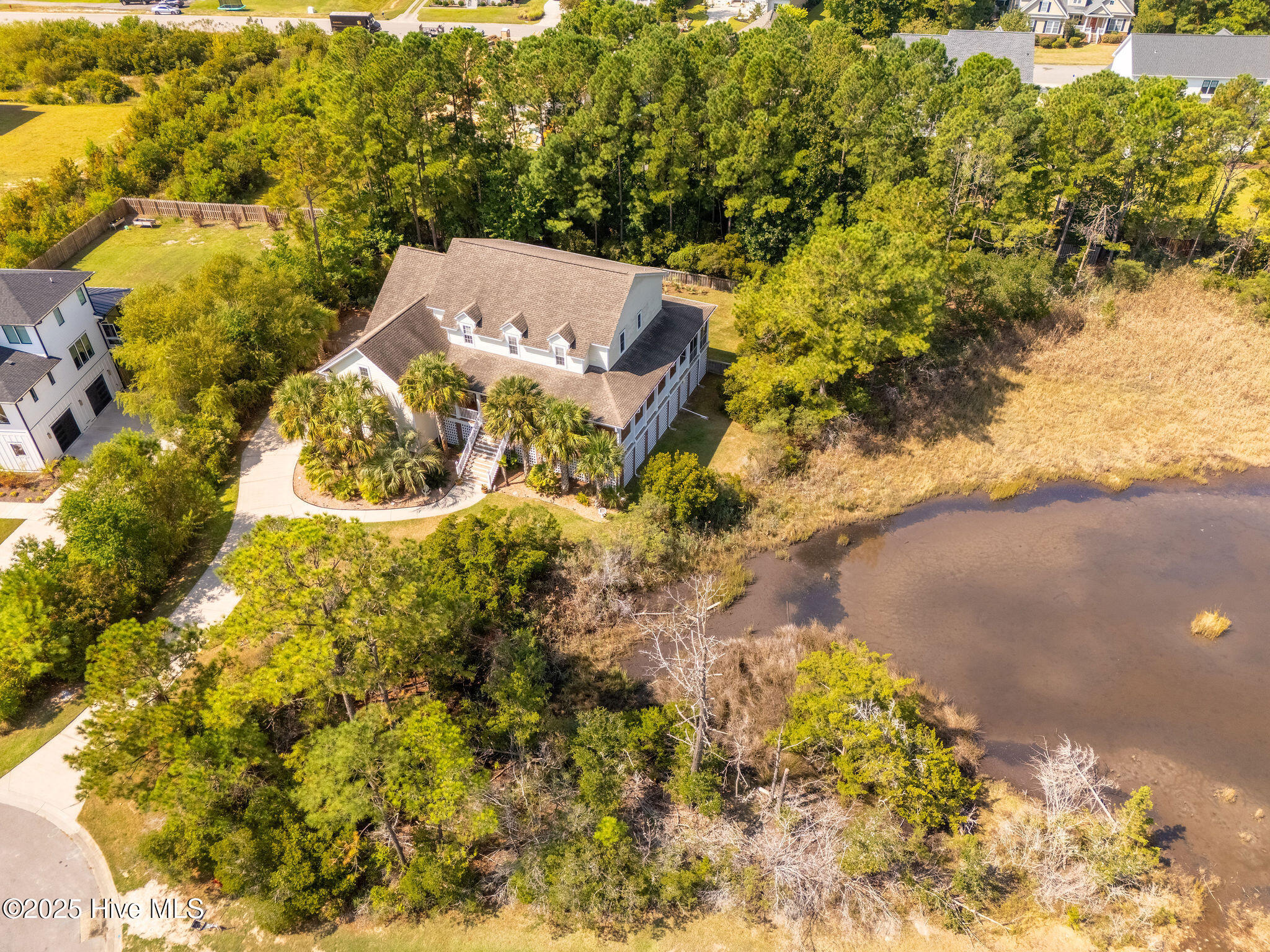 100532416 | Photo 69