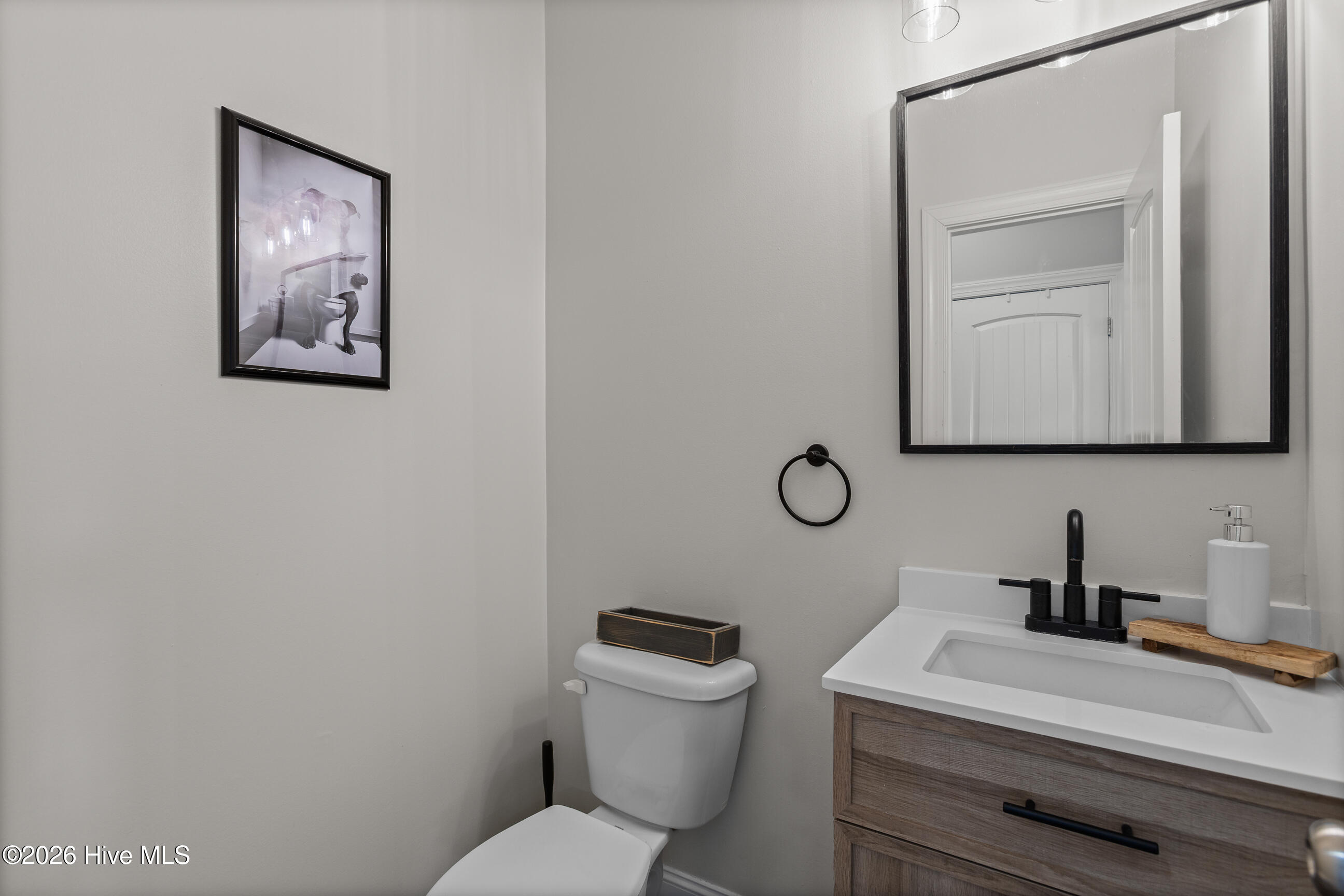 100556437 | Photo 17