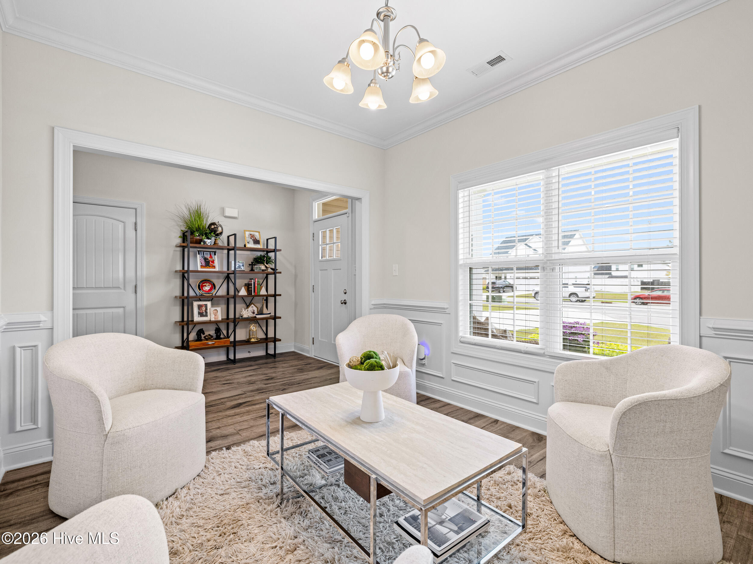 100569509 | Photo 11