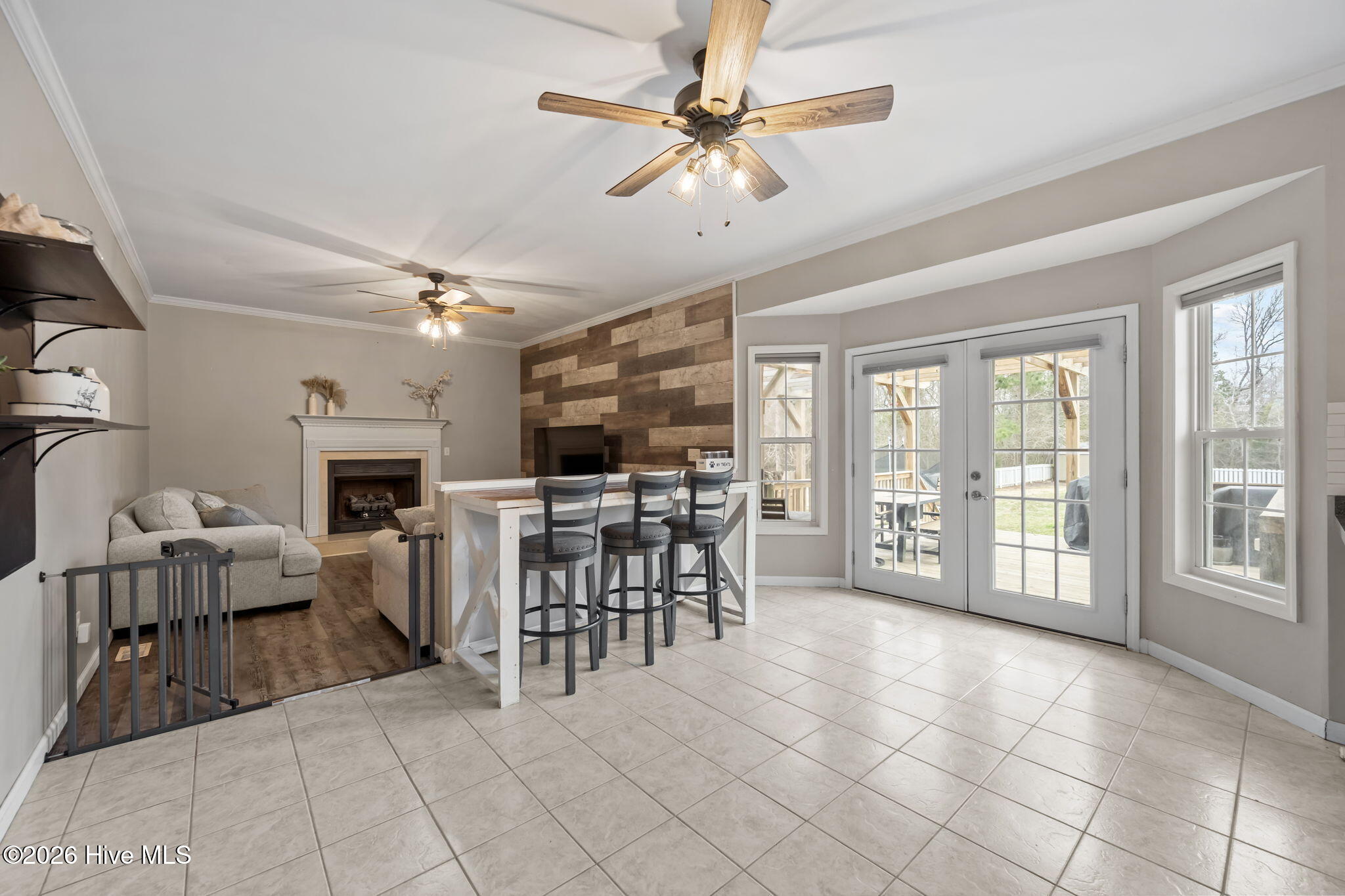 100557668 | Photo 17