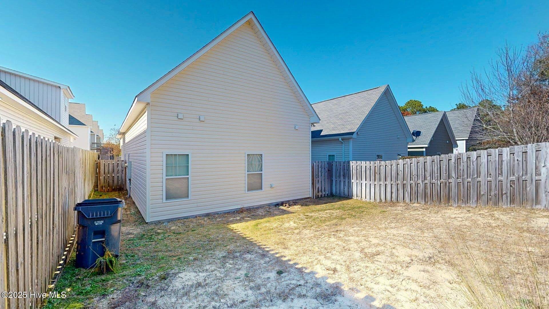 100546464 | Photo 32