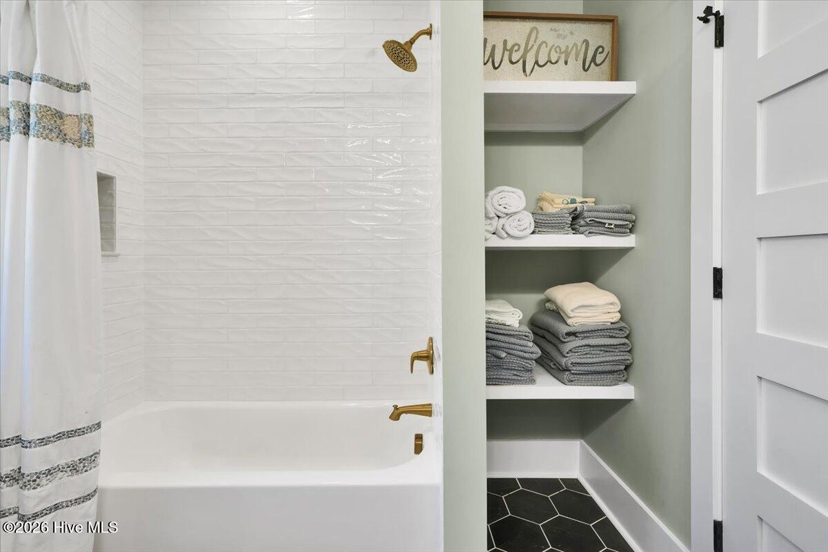 100551251 | Photo 42