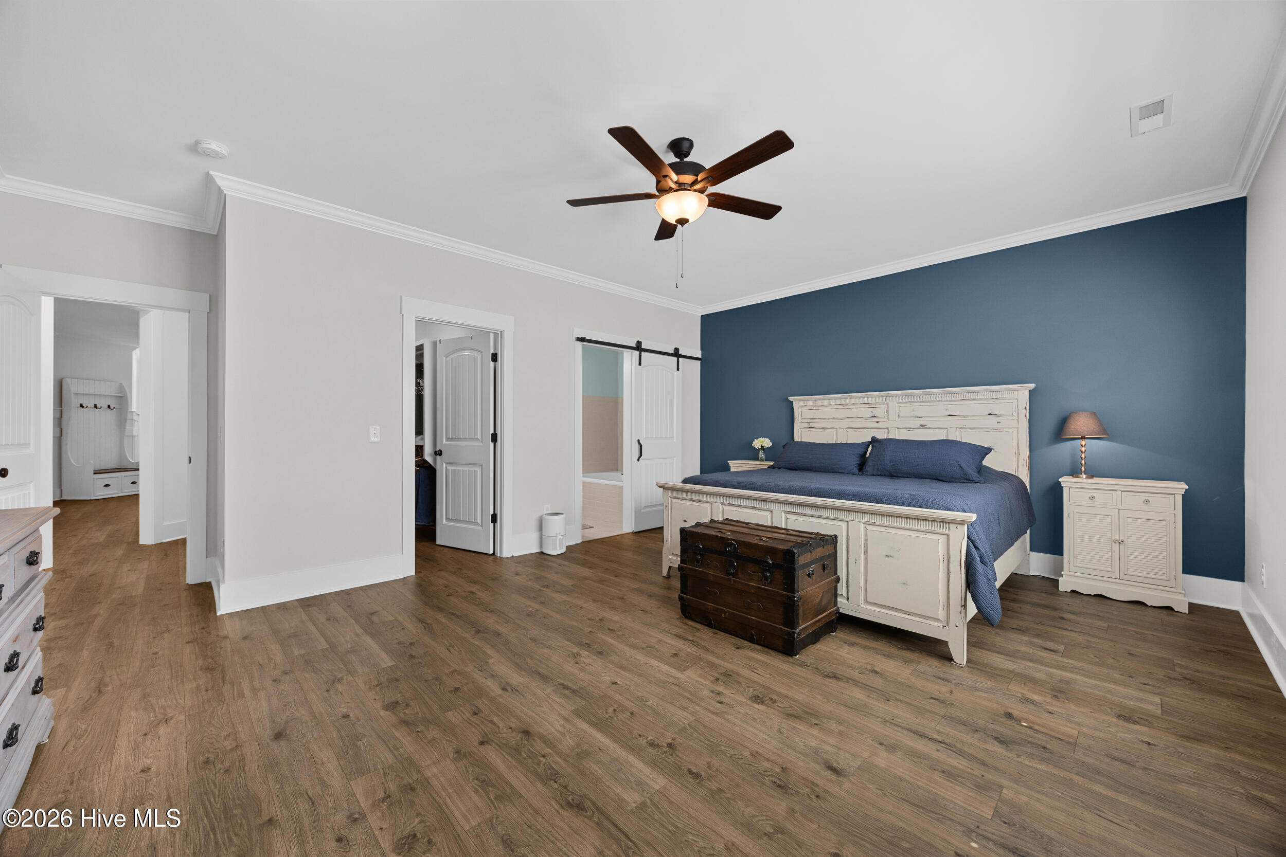 100564447 | Photo 19