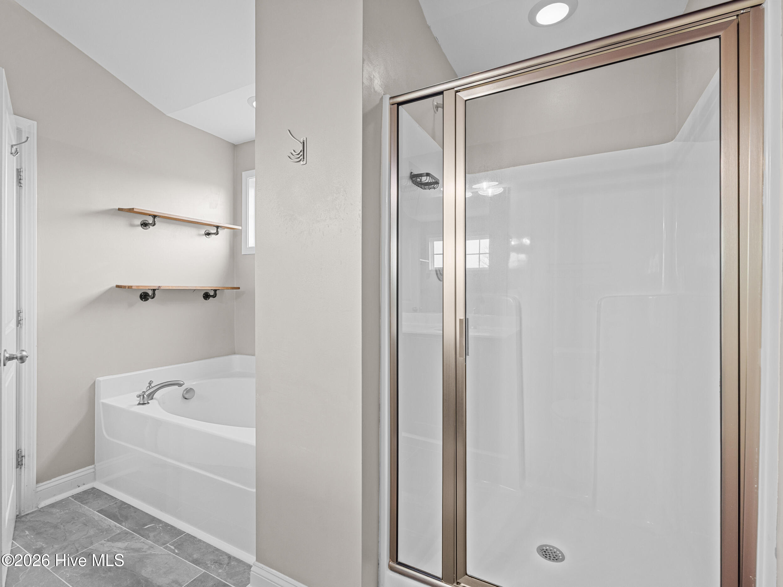 100547442 | Photo 32