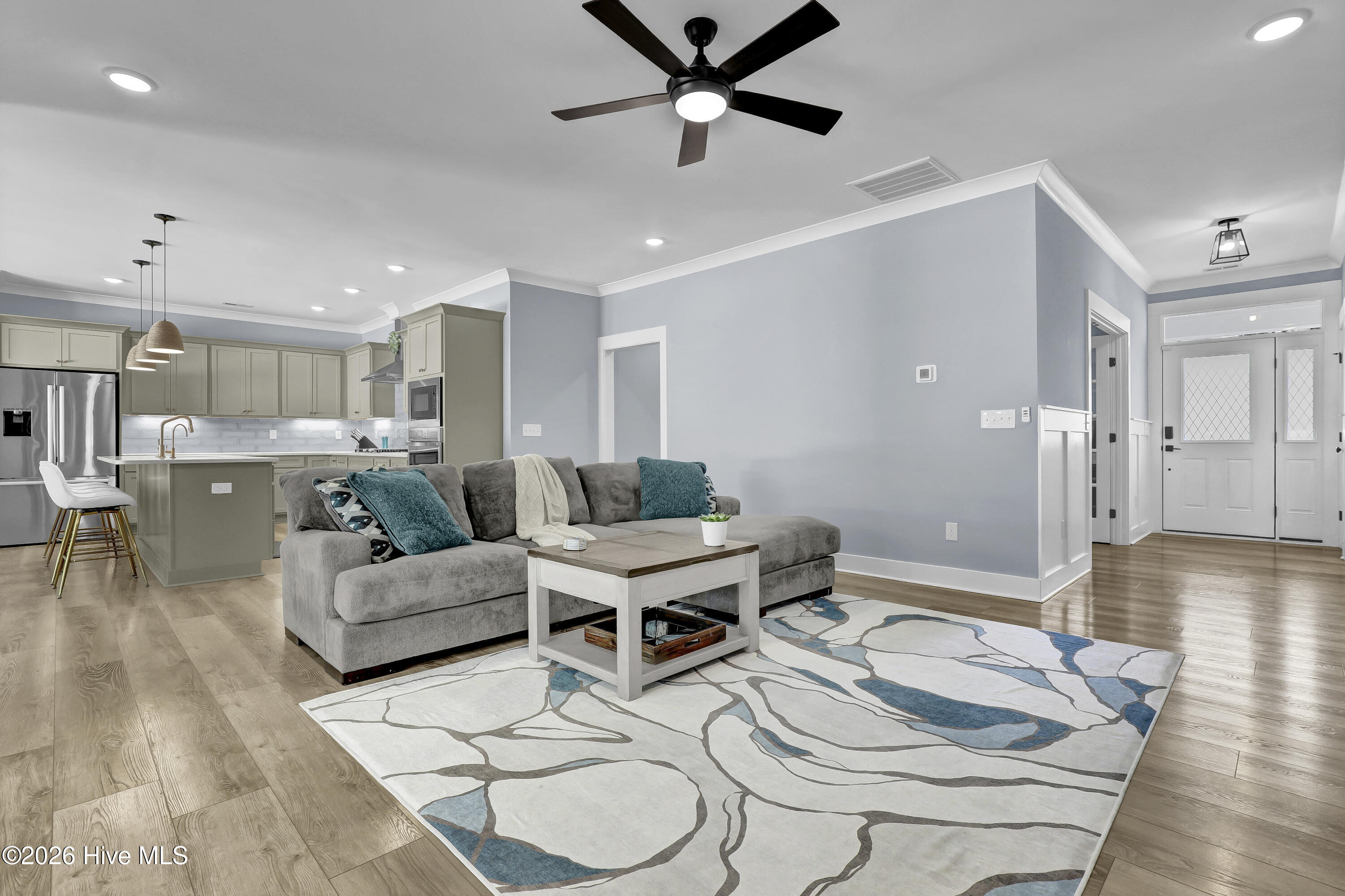 100556741 | Photo 15